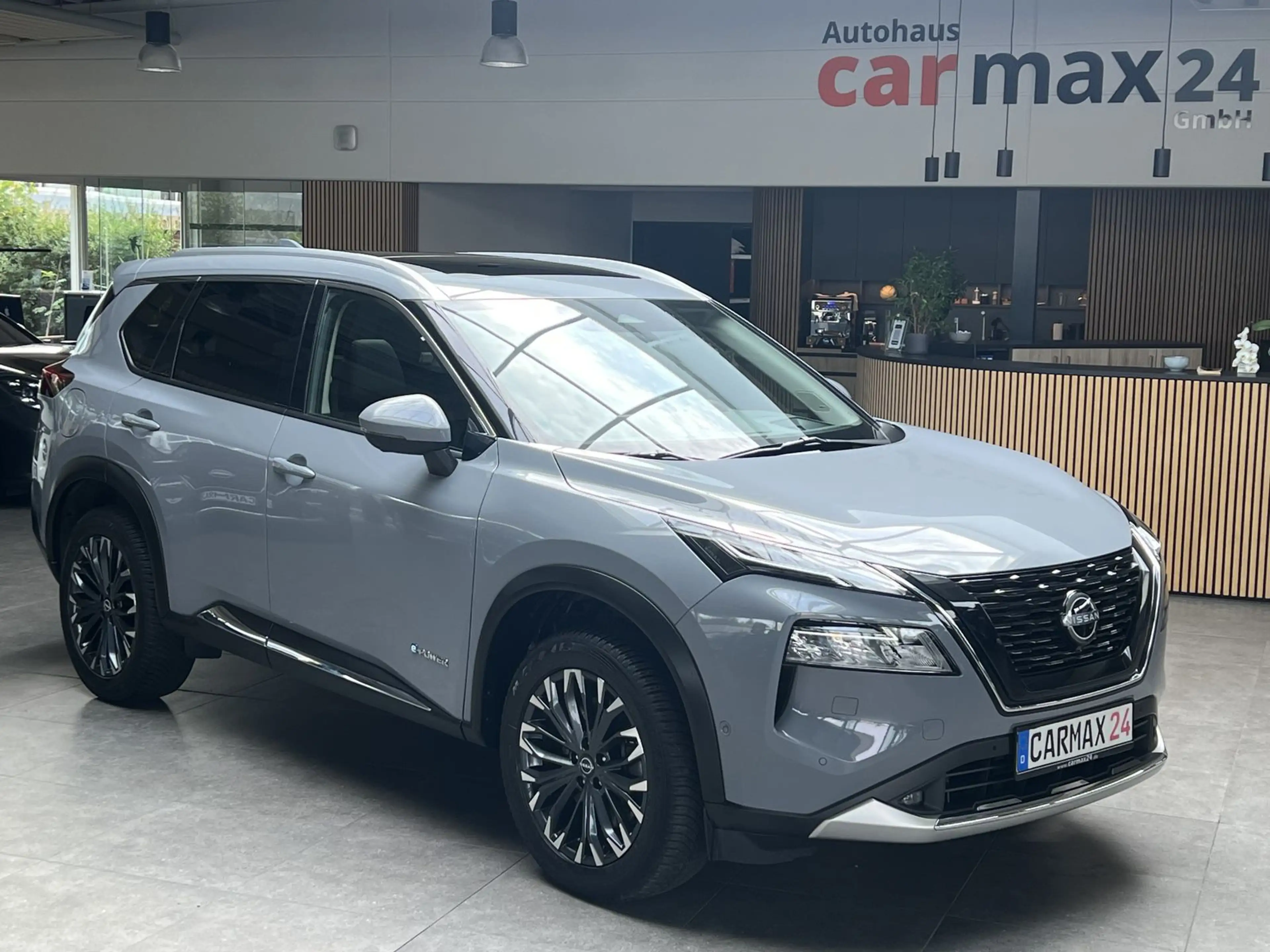 Nissan X-Trail e-Power e-4orce Tekna+ Panorama Carplay — photo 8