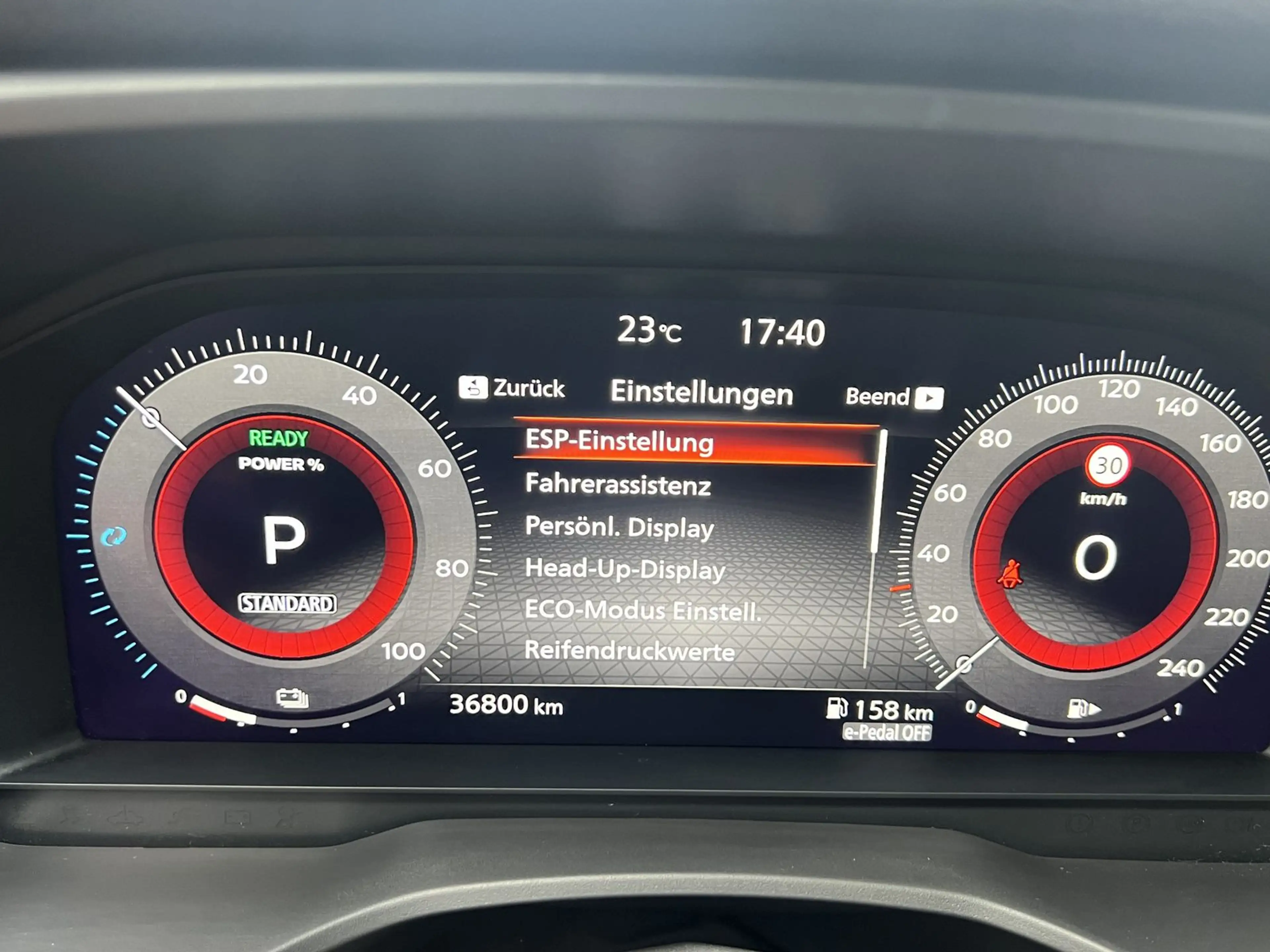 Nissan X-Trail e-Power e-4orce Tekna+ Panorama Carplay — photo 14