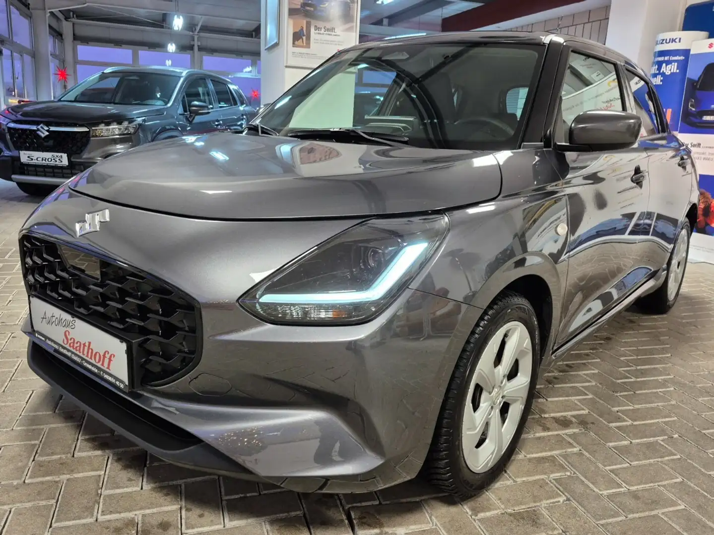 Suzuki Swift 1.2 Dualjet Hybrid Comfort *Automatik* Šedá - 1