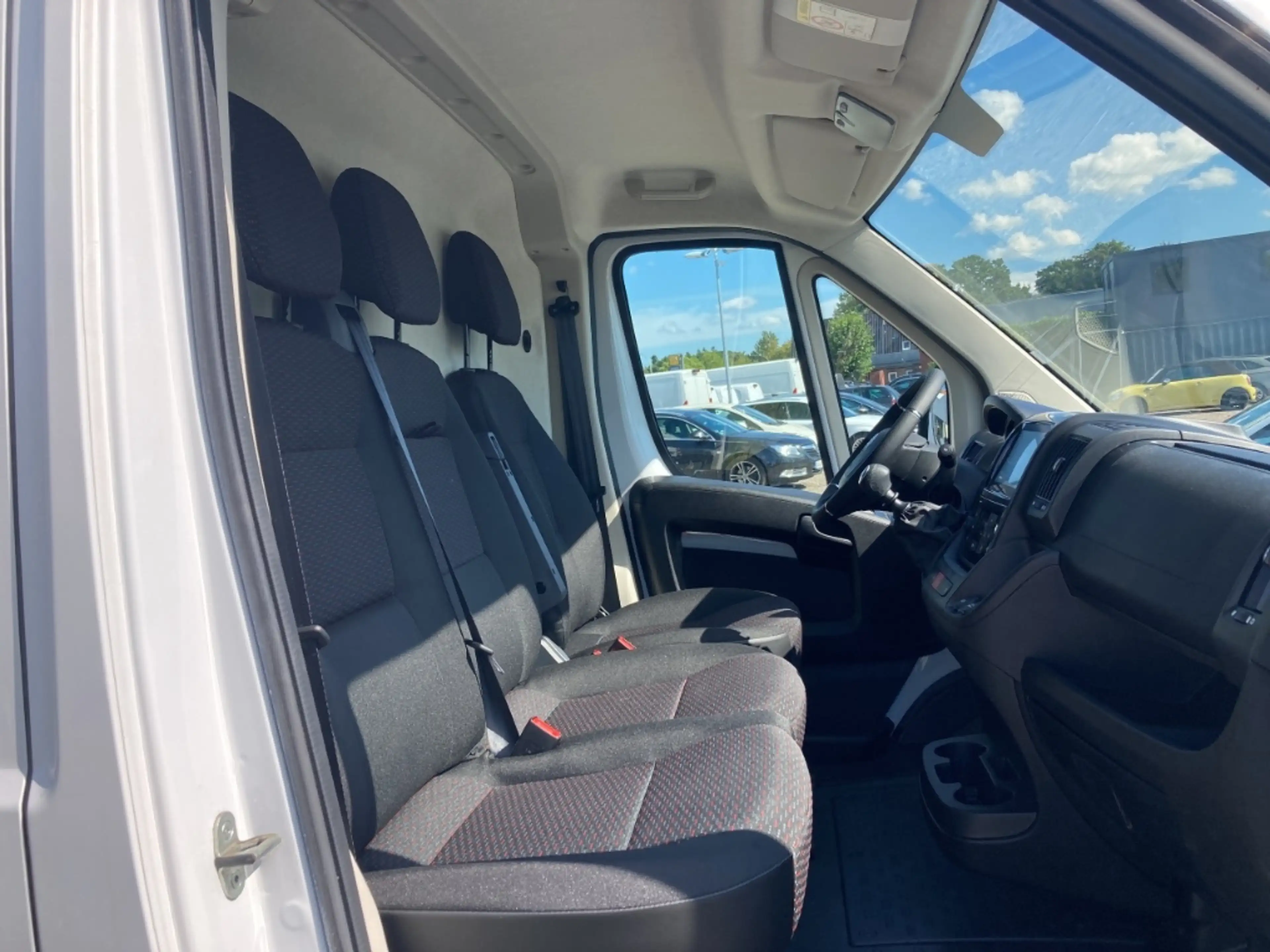 Citroen Jumper Grossraumkasten 35 L4H2 Navi Kamera PDC — photo 12