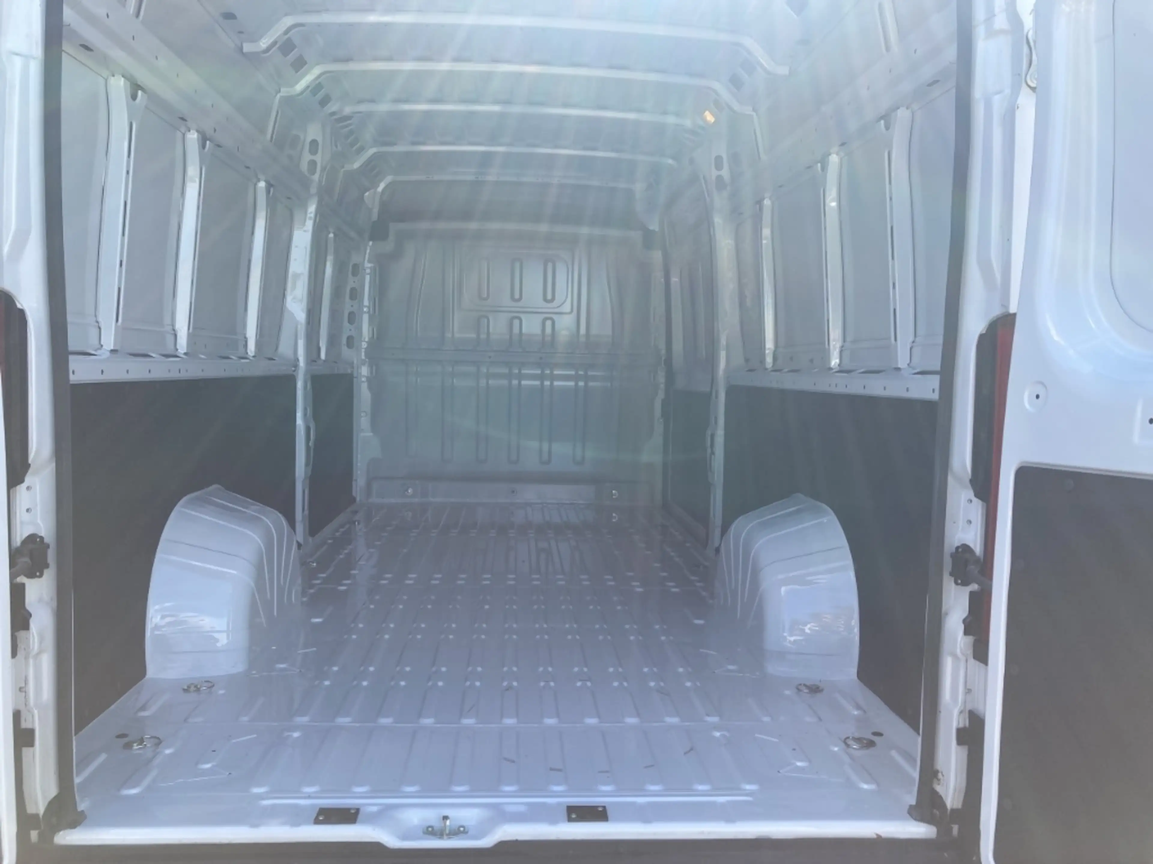 Citroen Jumper Grossraumkasten 35 L4H2 Navi Kamera PDC — photo 6