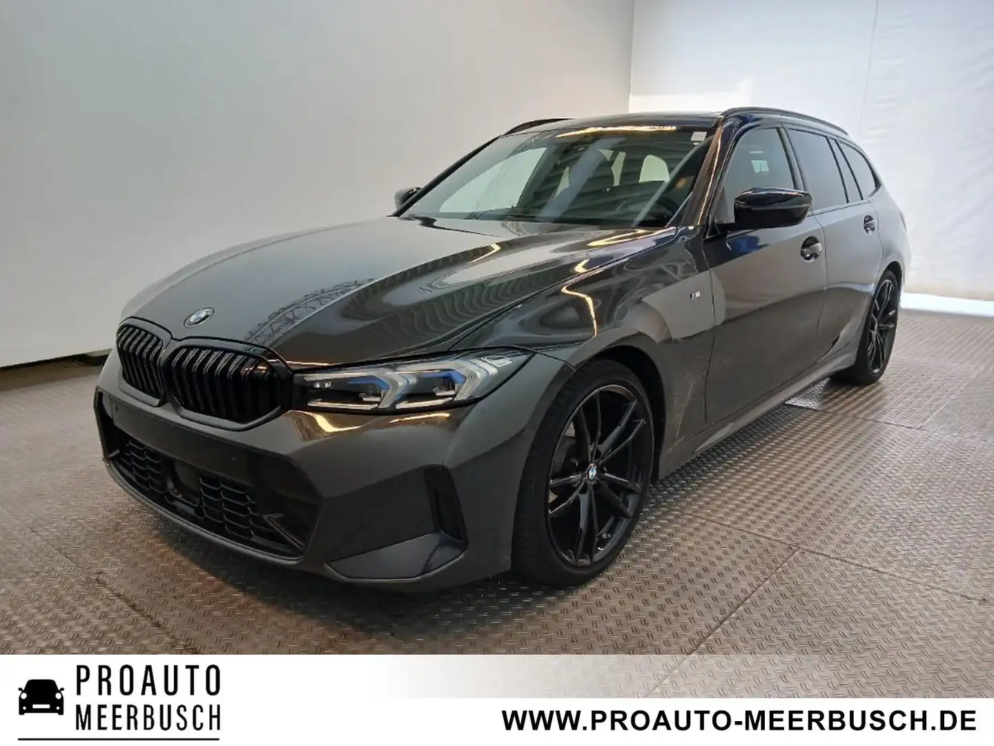 BMW 320 d xDrive M Sport AHK/MEMORY/ASSISTPRO/HUD/PANO Grau - 1
