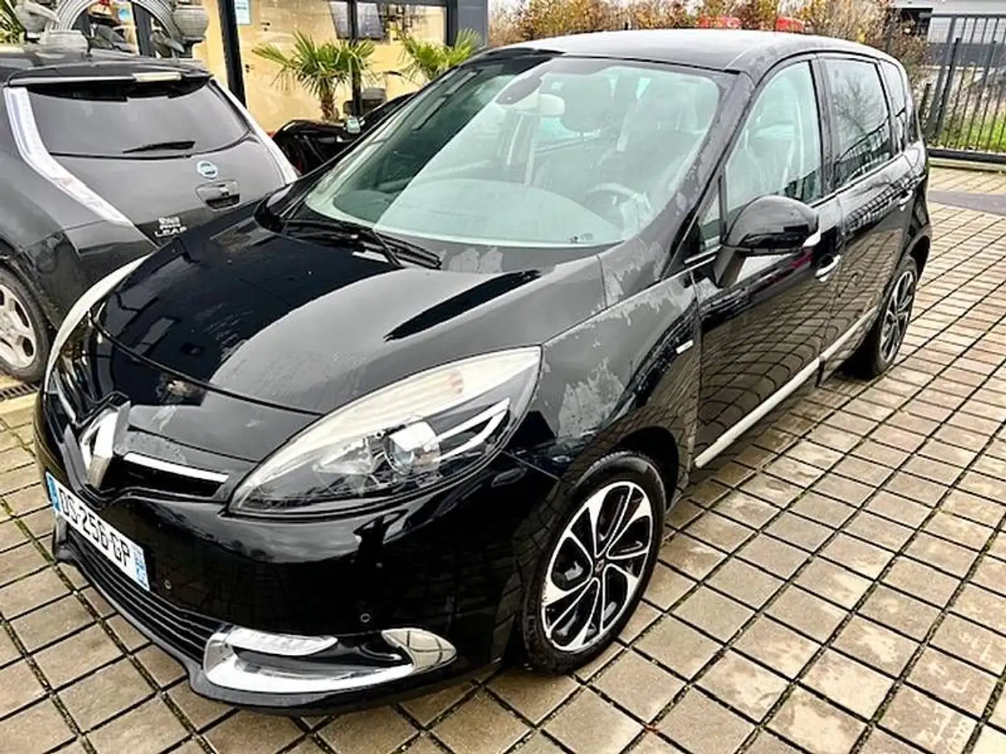 Renault Megane SCENIC 1.5L dCi 110CH ECO2 BOSE EDITION EDC Noir - 2