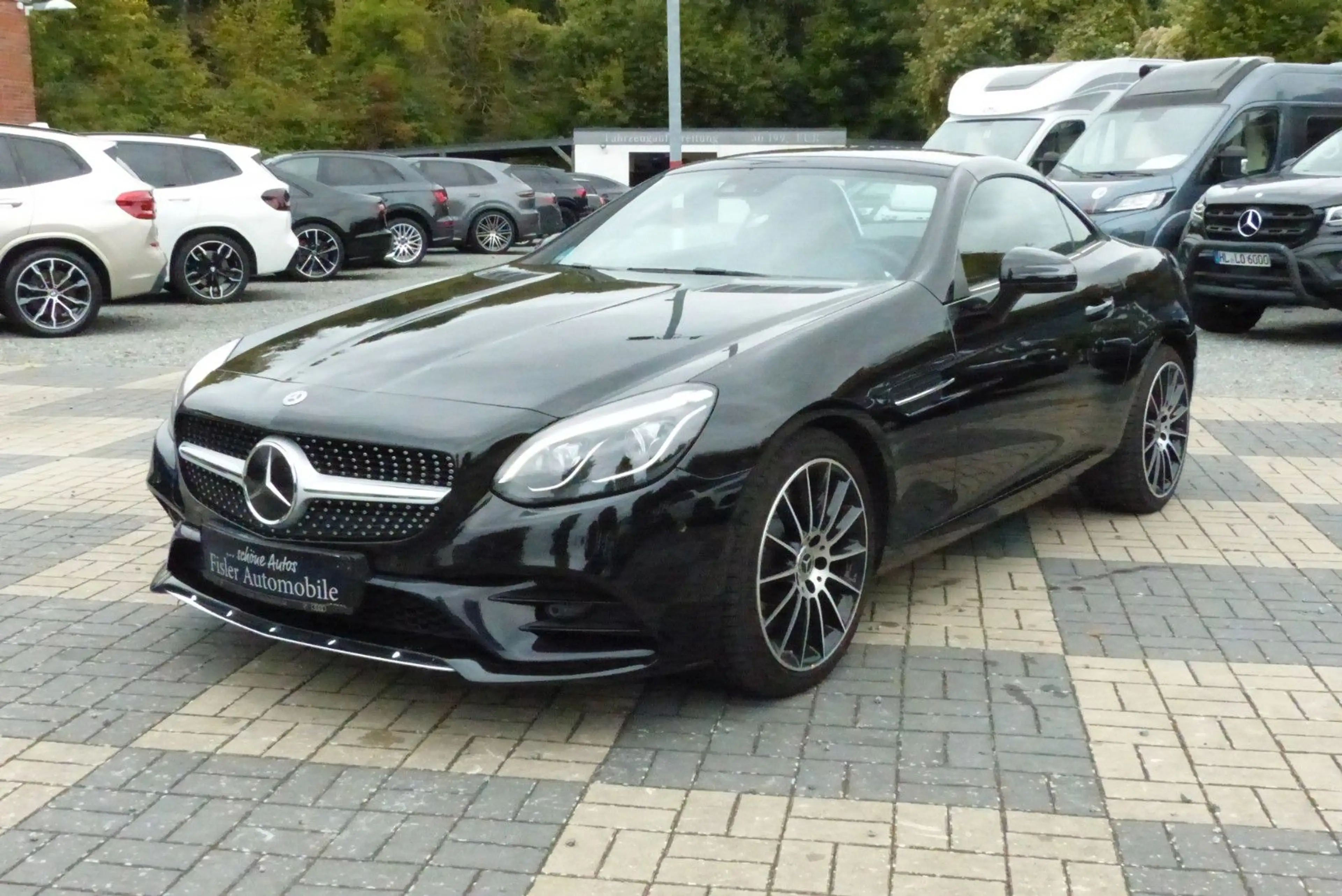 Mercedes-Benz SLC 200 AMG Sportpaket edle Farbkombination — photo 20