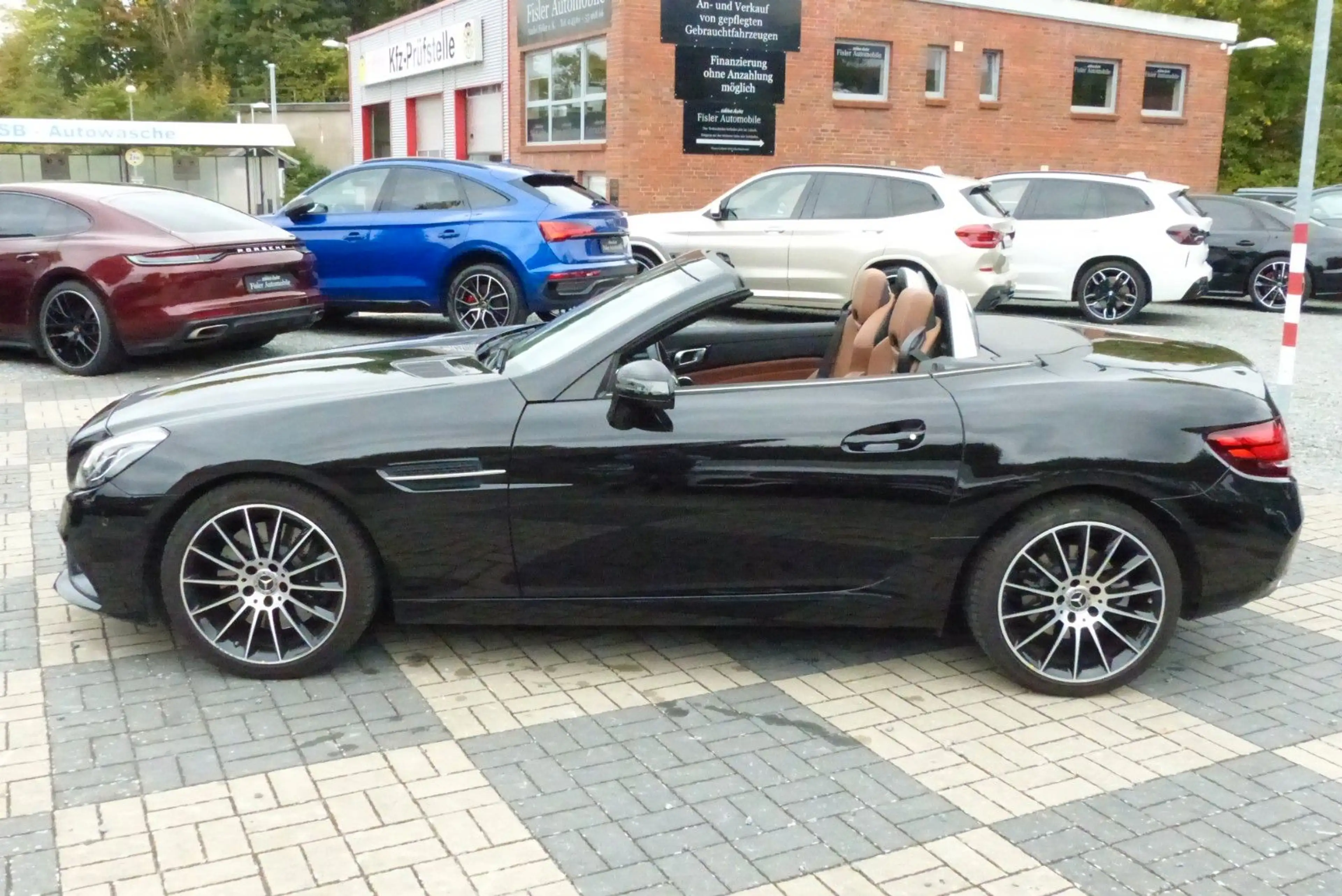 Mercedes-Benz SLC 200 AMG Sportpaket edle Farbkombination — photo 2