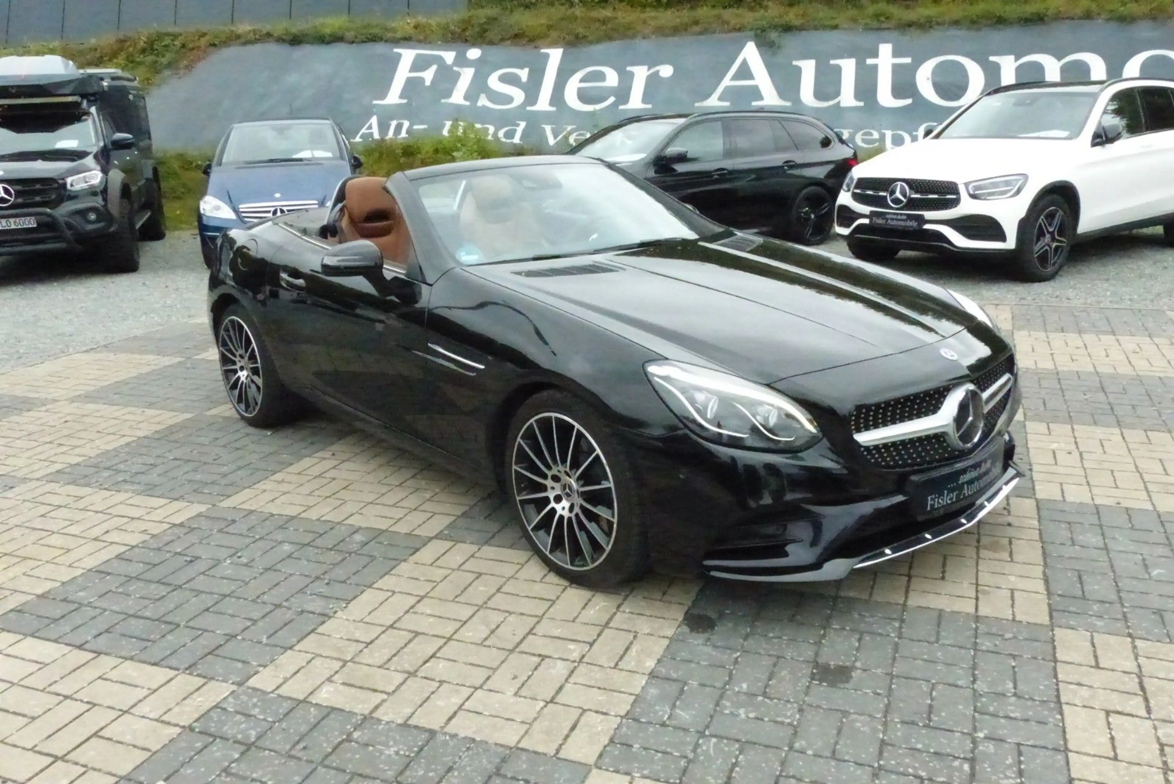 Mercedes-Benz SLC 200 AMG Sportpaket edle Farbkombination — photo 7