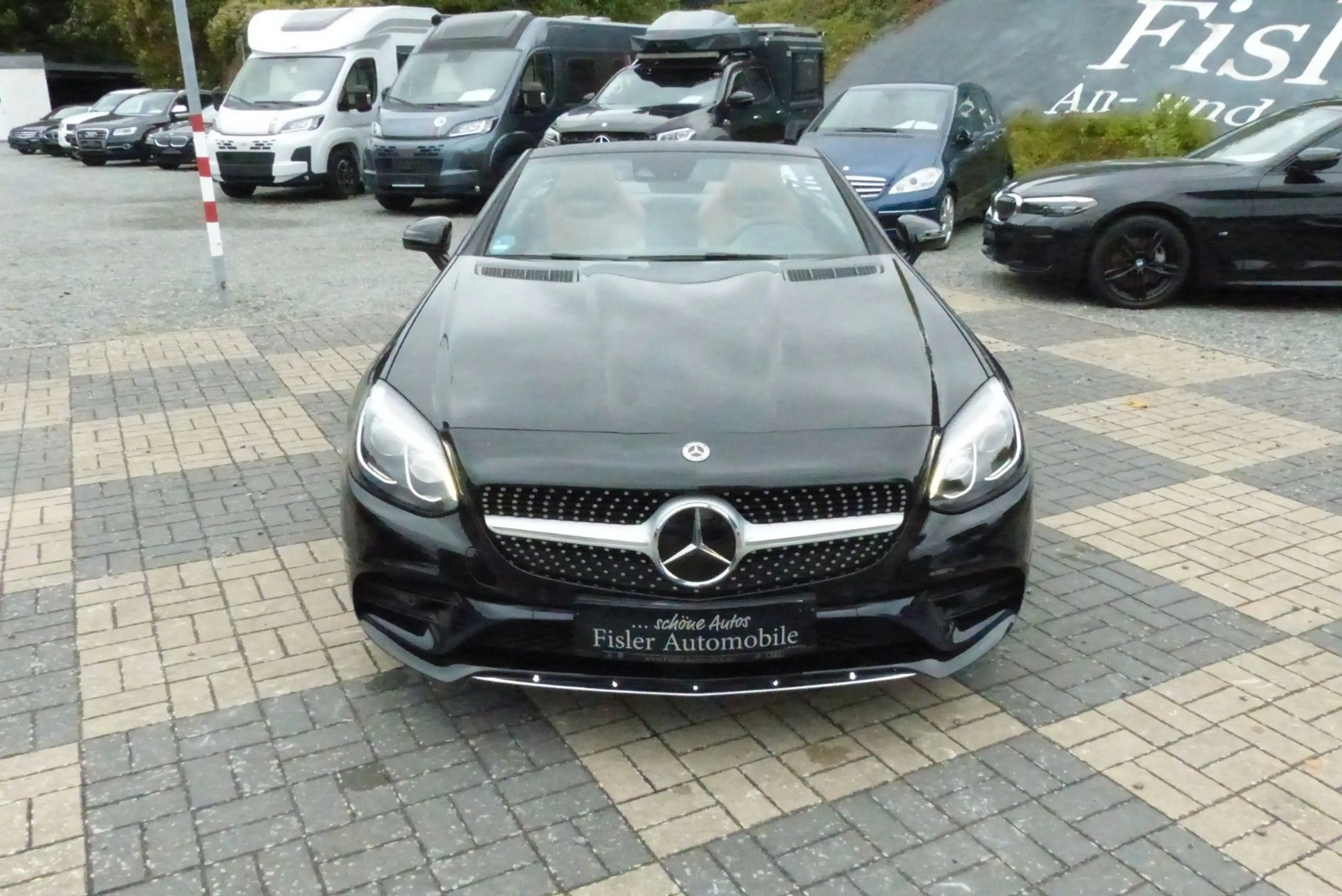 Mercedes-Benz SLC 200 AMG Sportpaket edle Farbkombination — photo 8