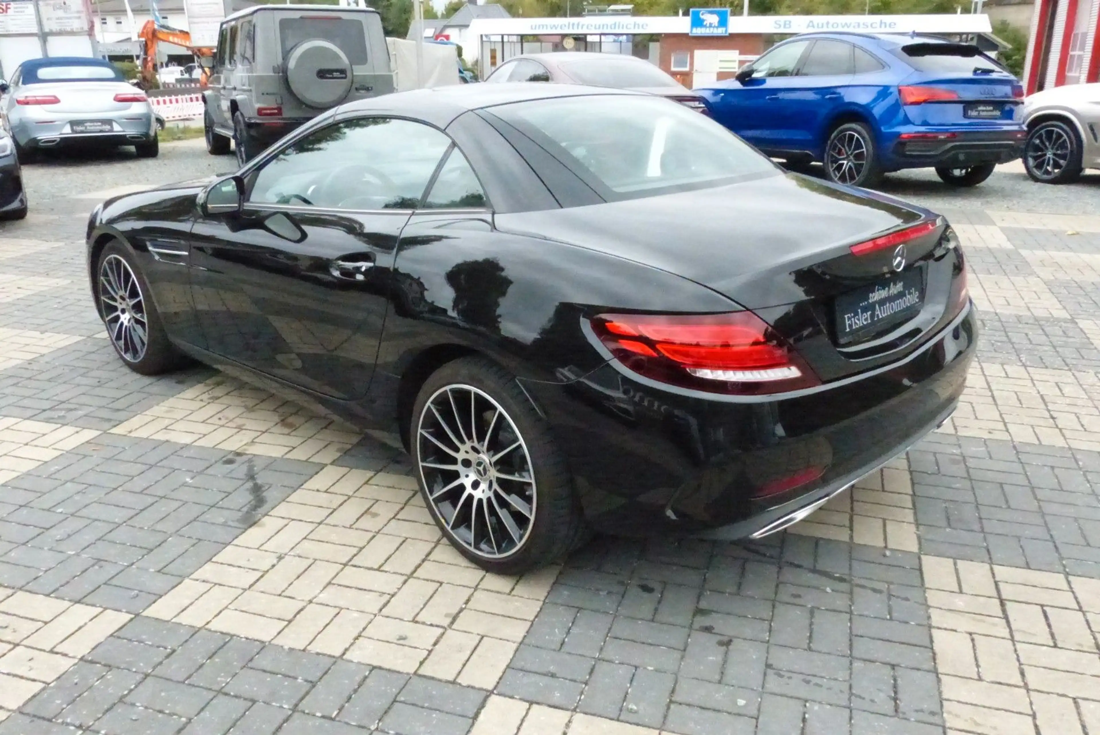 Mercedes-Benz SLC 200 AMG Sportpaket edle Farbkombination — photo 22