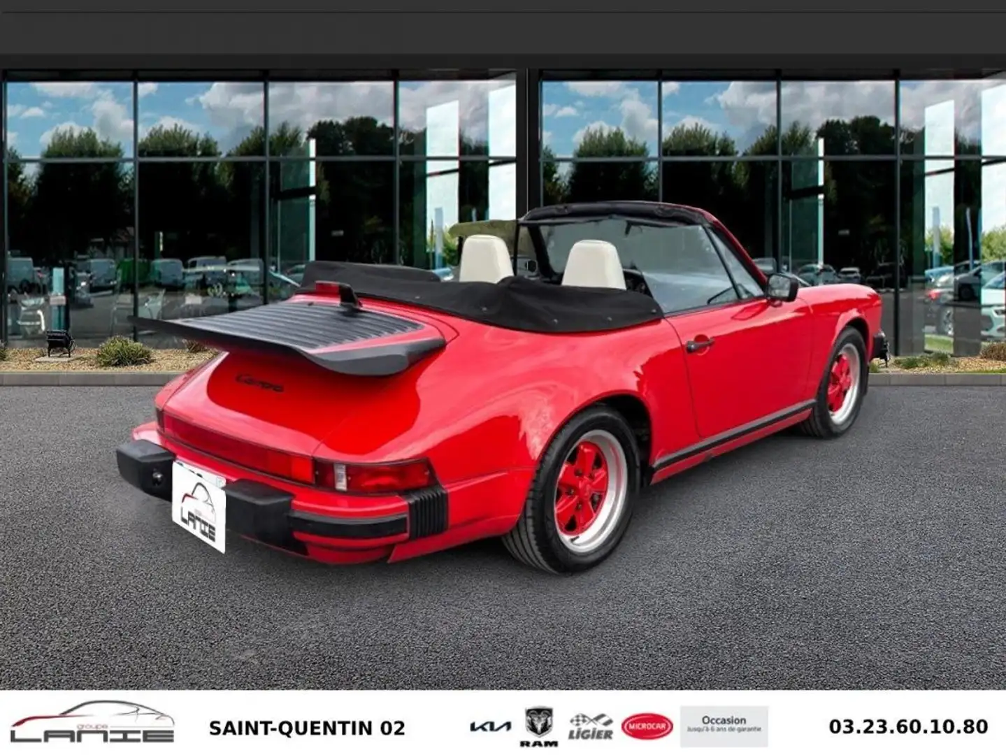 Porsche 911 Cabriolet Carrera Red - 2