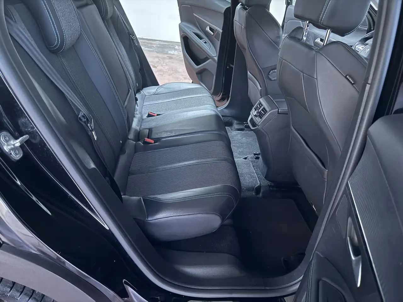 Peugeot 3008 1.5 bluehdi Allure Pack s&s 130cv eat8 14