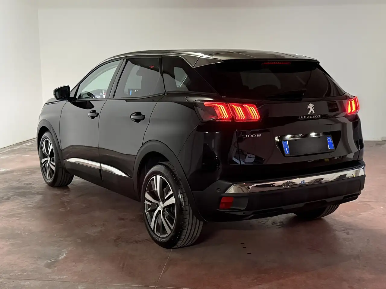 Peugeot 3008 1.5 bluehdi Allure Pack s&s 130cv eat8 3