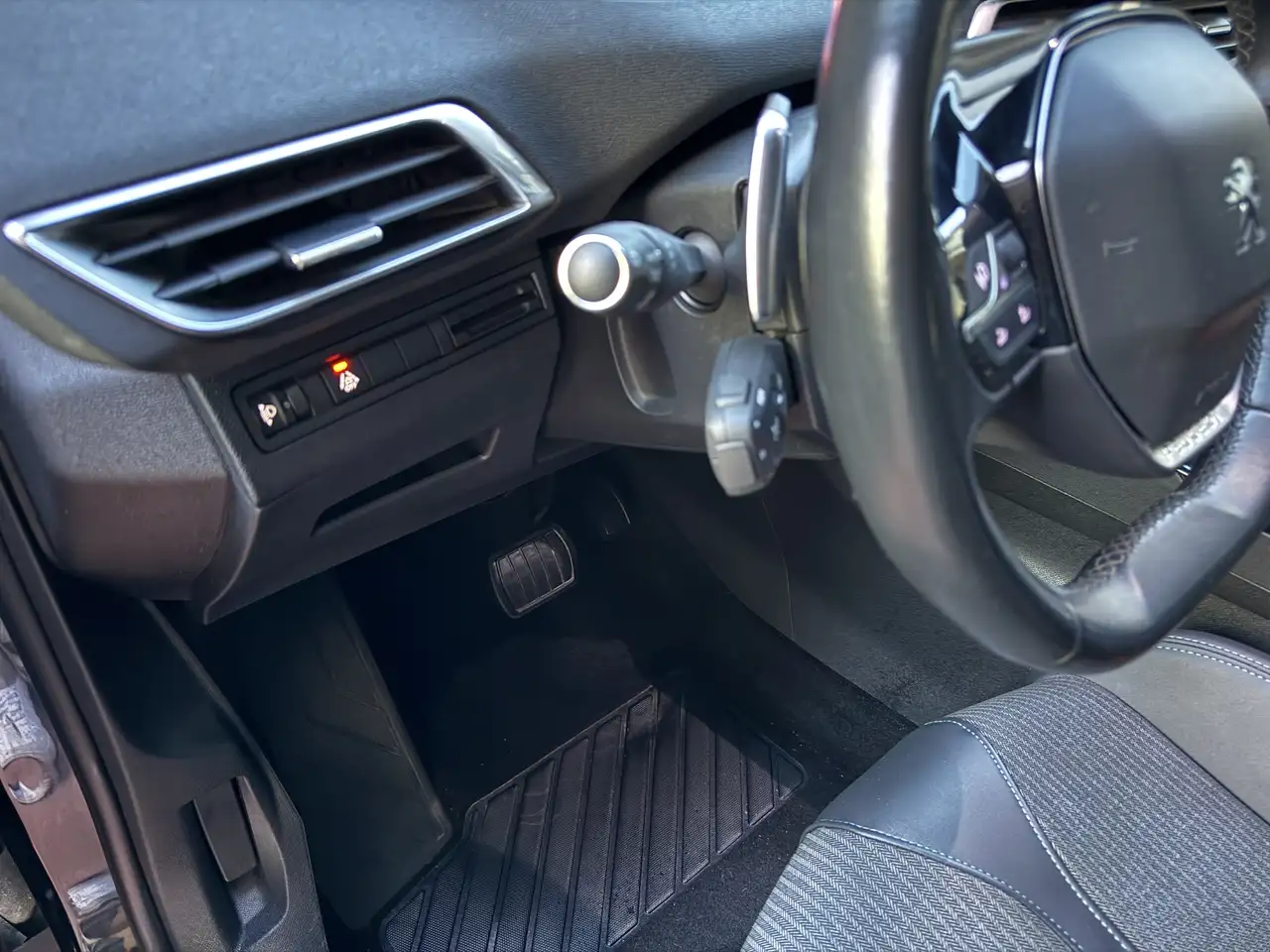 Peugeot 3008 1.5 bluehdi Allure Pack s&s 130cv eat8 16