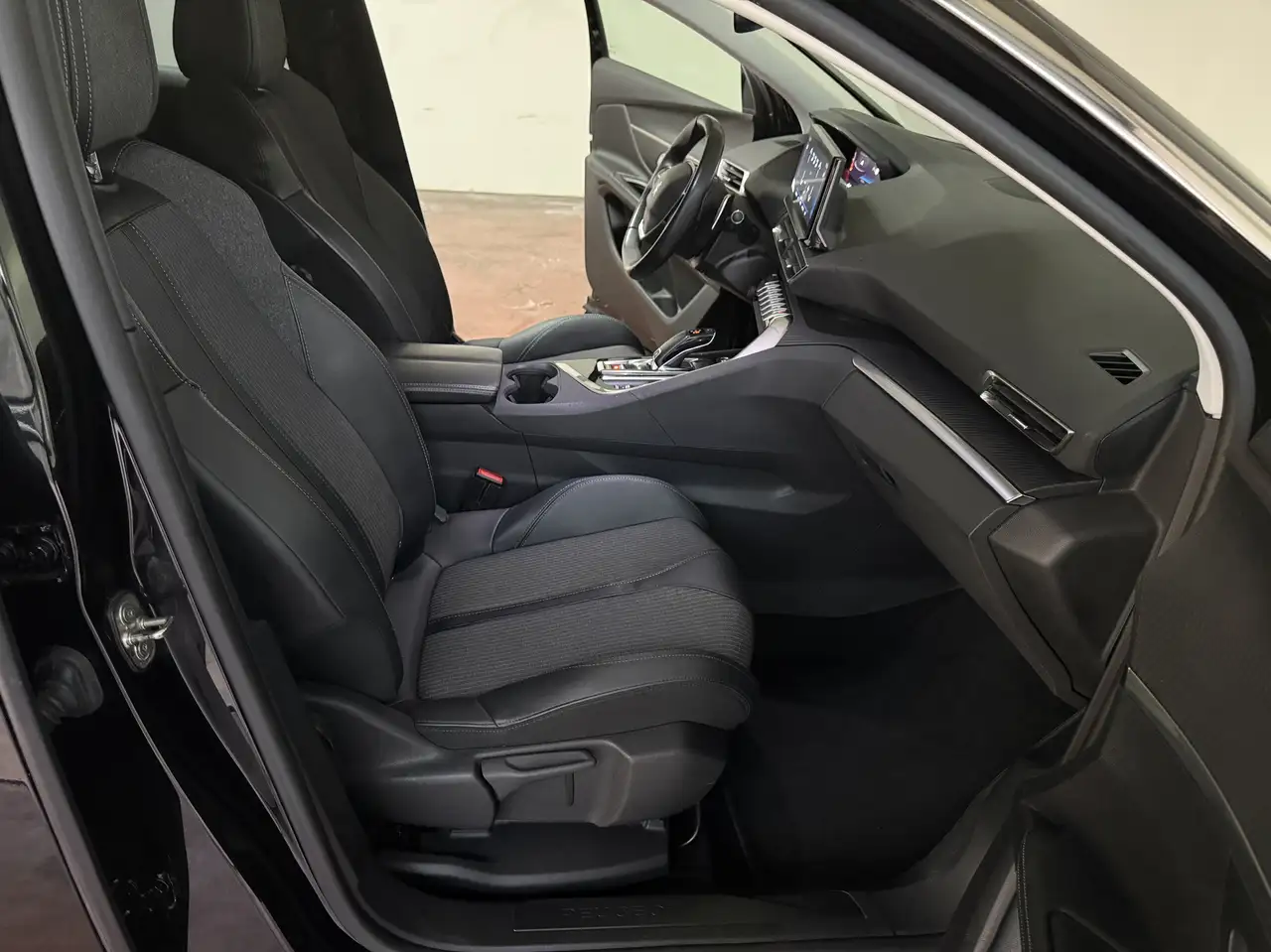 Peugeot 3008 1.5 bluehdi Allure Pack s&s 130cv eat8 12