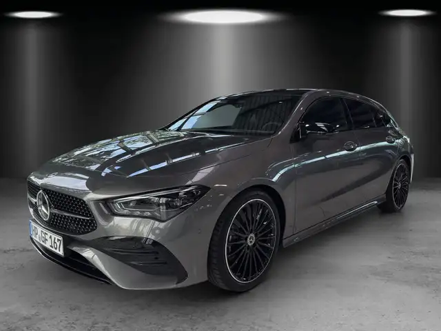 Mercedes-Benz CLA 200 Shooting Brake AMG Pano AHK Distronic