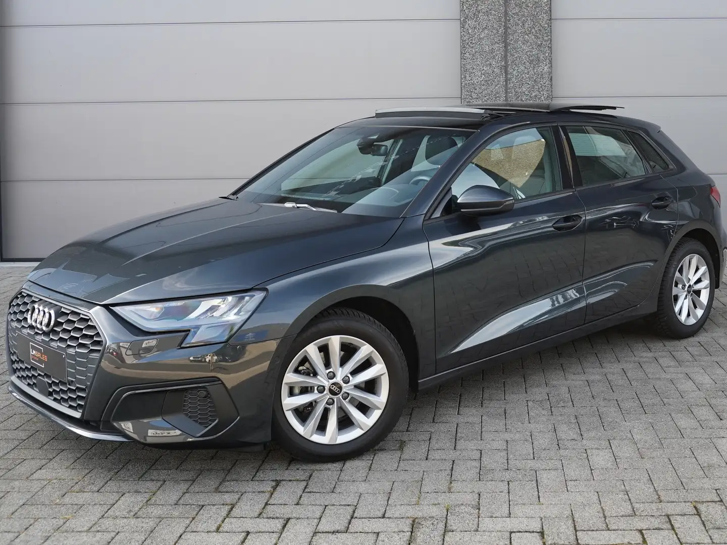 Audi A3 A3 Sportback 30 TFSI*Business Edition Attraction Grey - 2