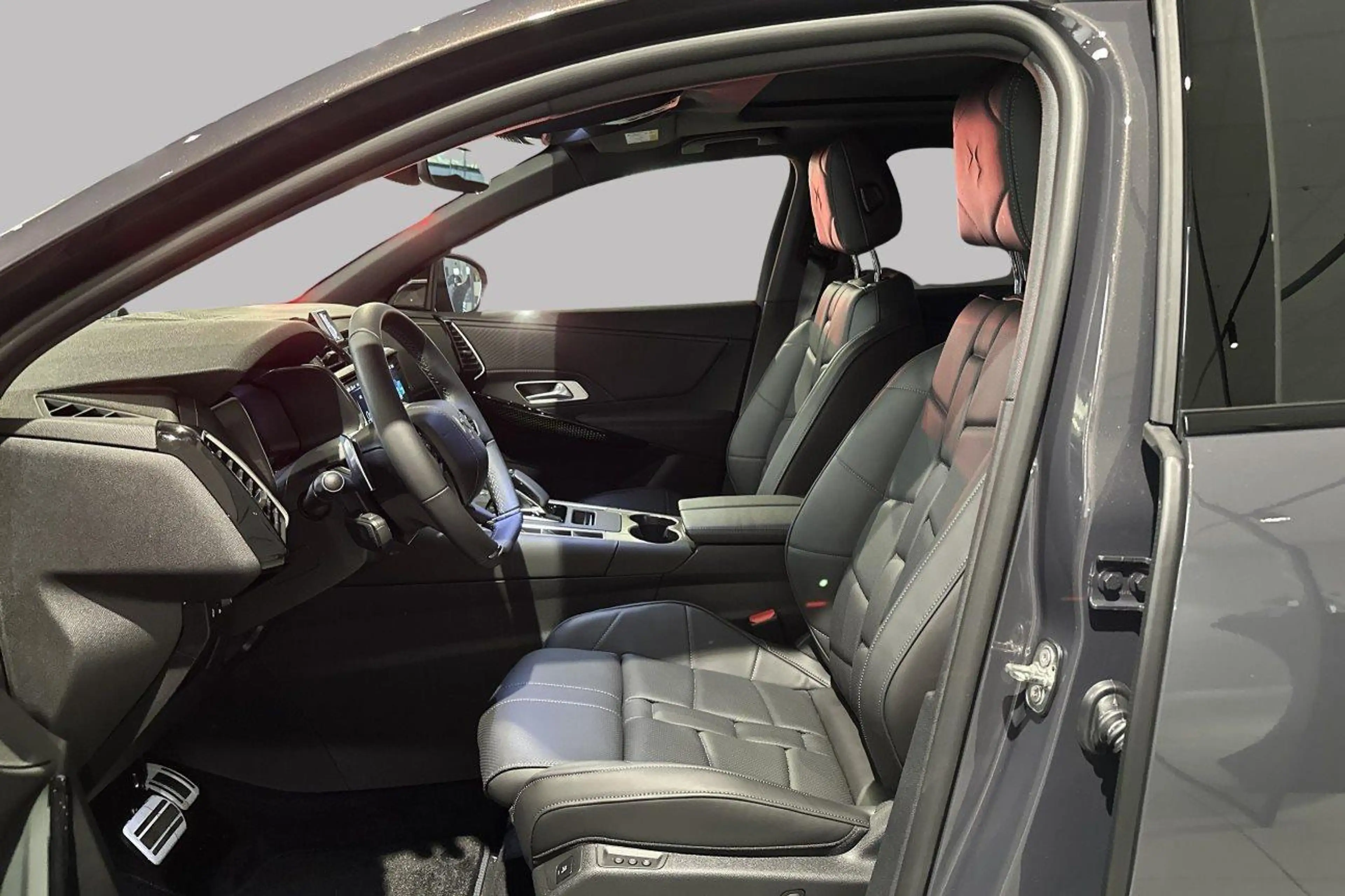 DS Automobiles DS 7 PLUG-IN HYBRID 225 ETOILE — photo 10