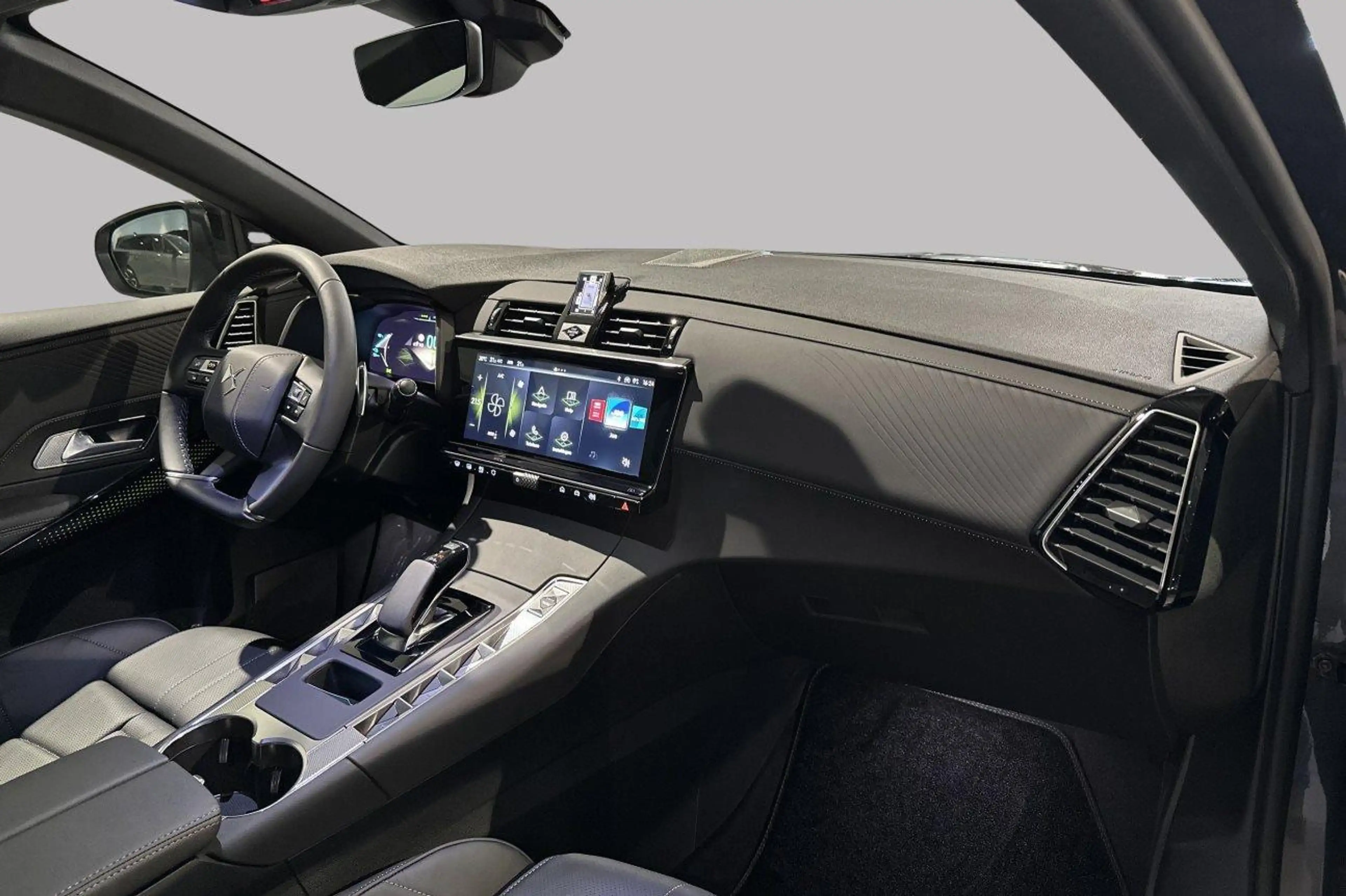 DS Automobiles DS 7 PLUG-IN HYBRID 225 ETOILE — photo 2