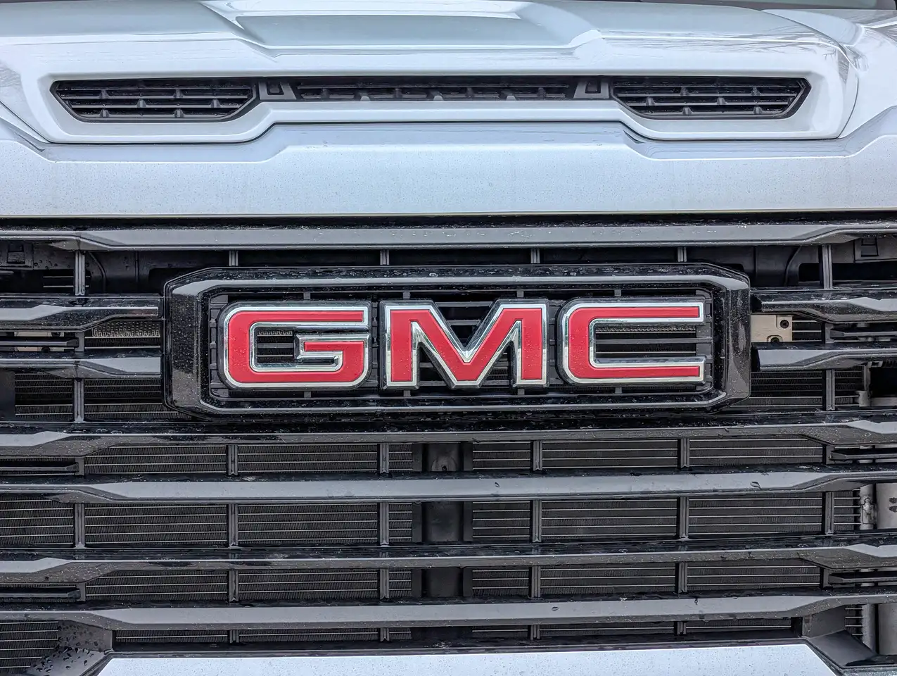 GMC Sierra 2500HD снимка GMC Sierra 2500HD