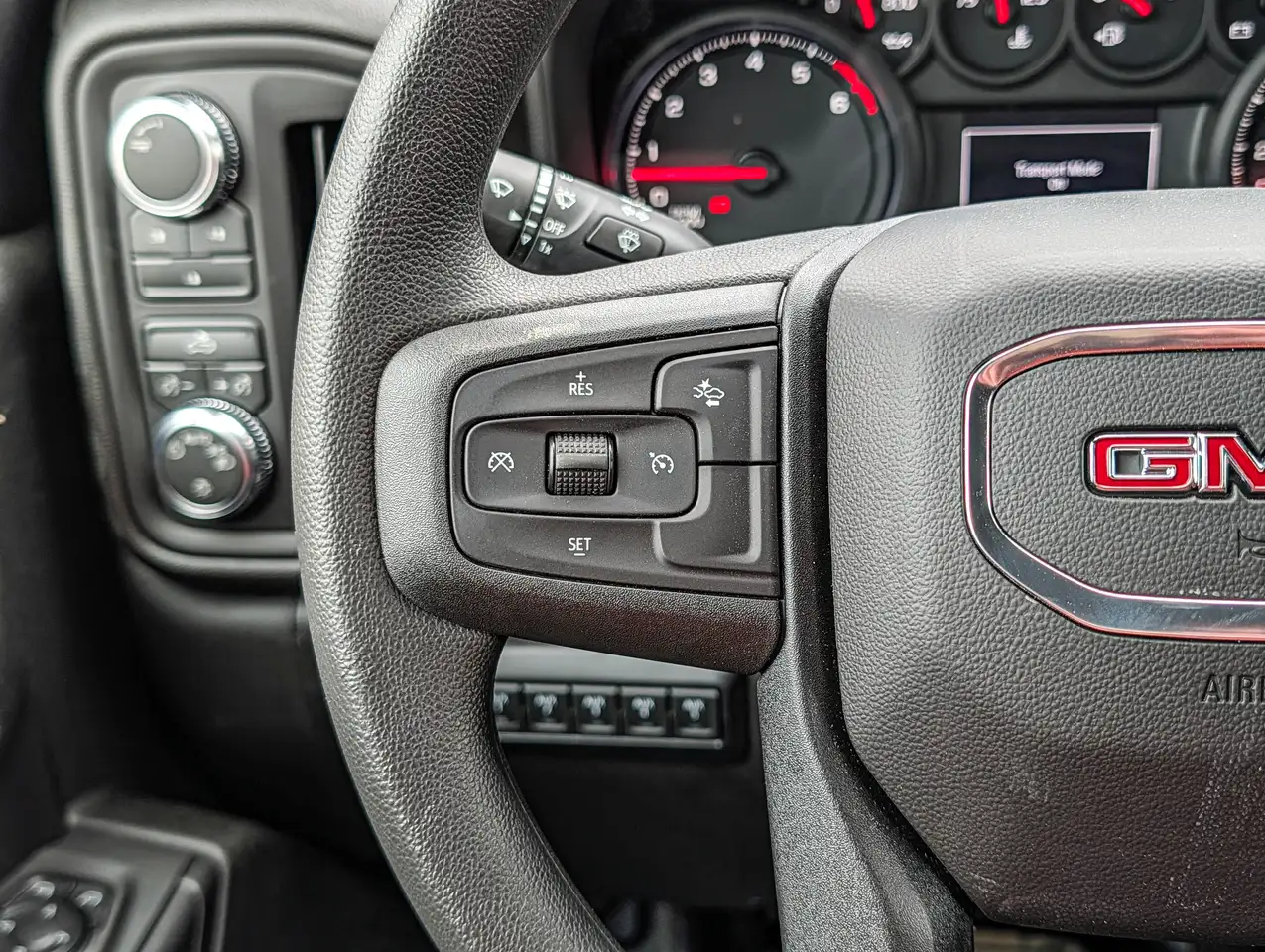 GMC Sierra 2500HD снимка GMC Sierra 2500HD