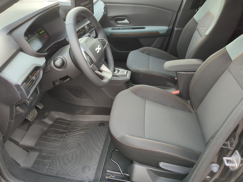 Dacia Jogger Hybrid 155 Extreme 7-S SHZ RFK Navi — photo 5