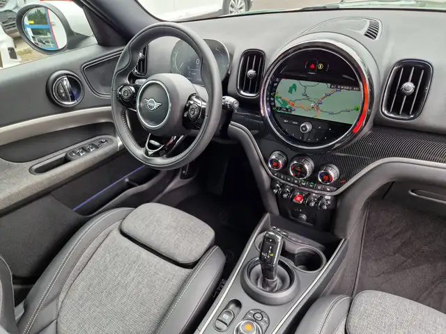 Mini Countryman view 8