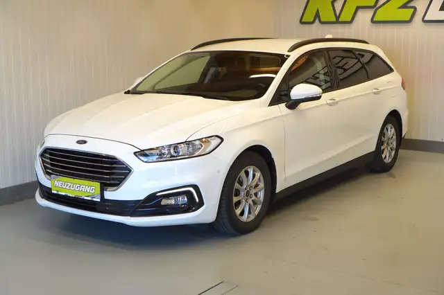 Ford Mondeo view 11