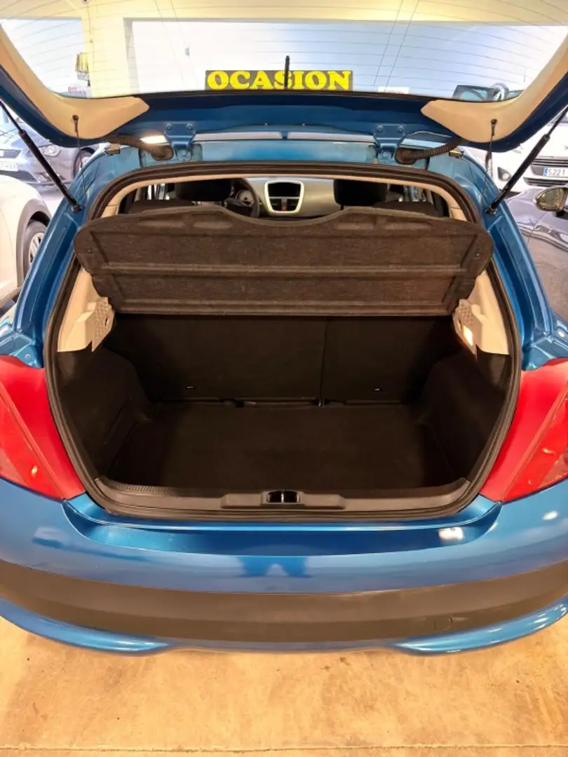 Peugeot 207 1.4HDI Confort Azul - 2