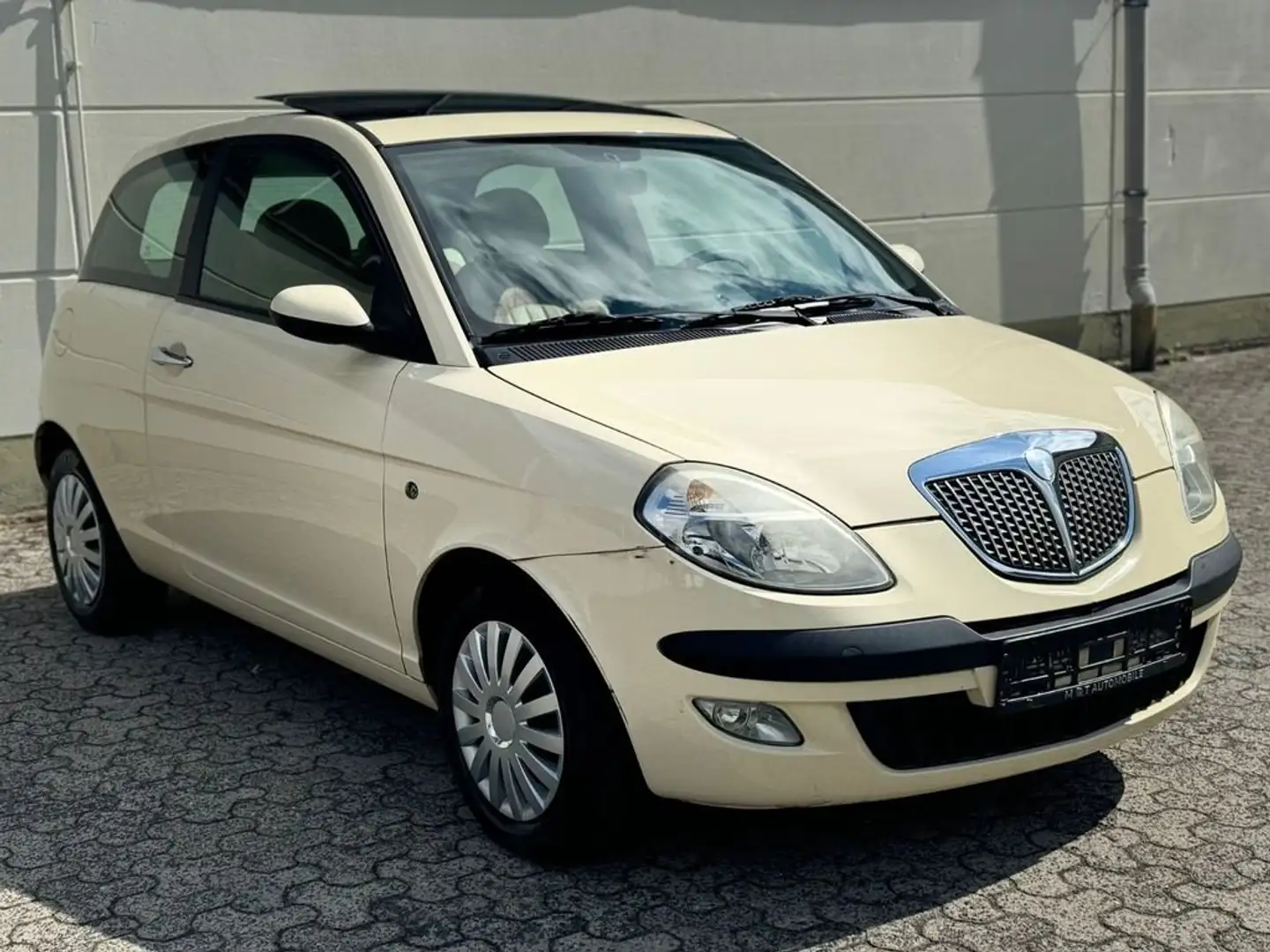 Lancia Ypsilon Ypsilon 1.4i 16v New Platino DFN Beige - 1