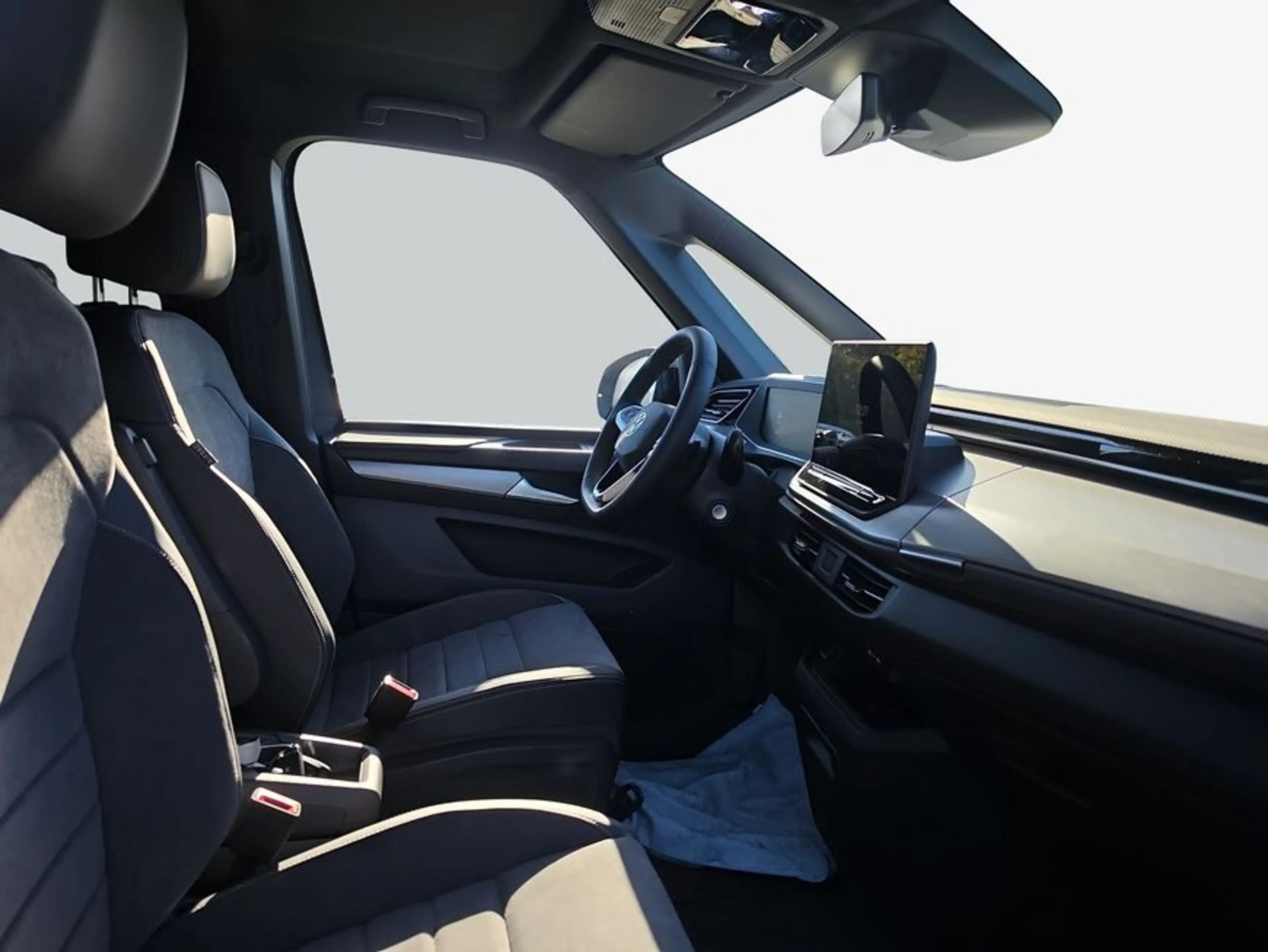 Volkswagen LT Multivan Life ''Edition'' Motor: 2,0 l TDI SCR 110 — photo 9