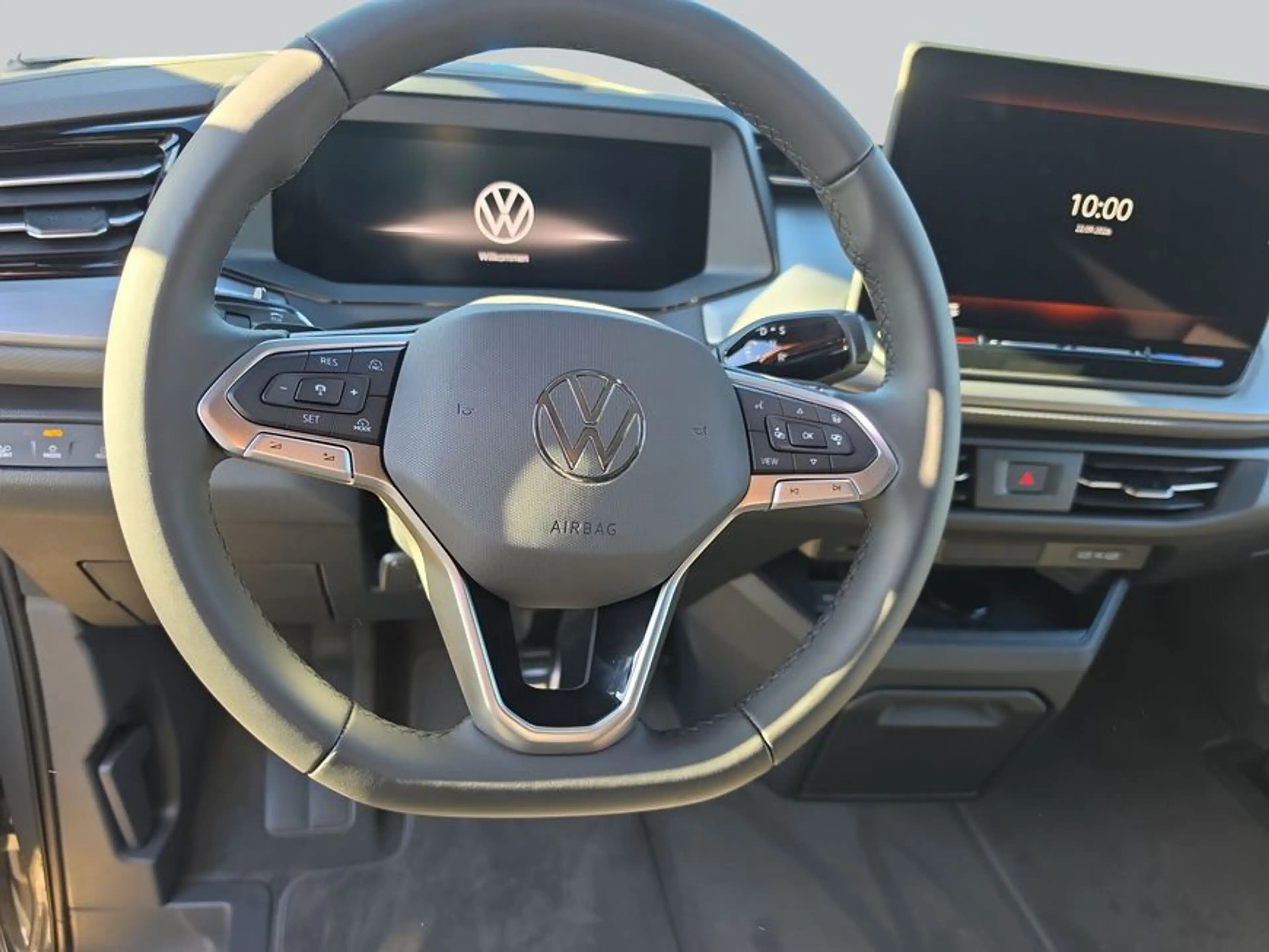 Volkswagen LT Multivan Life ''Edition'' Motor: 2,0 l TDI SCR 110 — photo 11