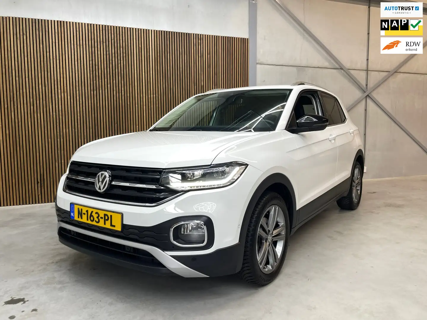 Volkswagen T-Cross 1.0 TSI Style AUTOMAAT Wit - 1