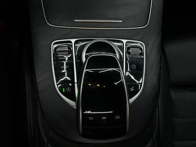 Mercedes-Benz E-Class view 20