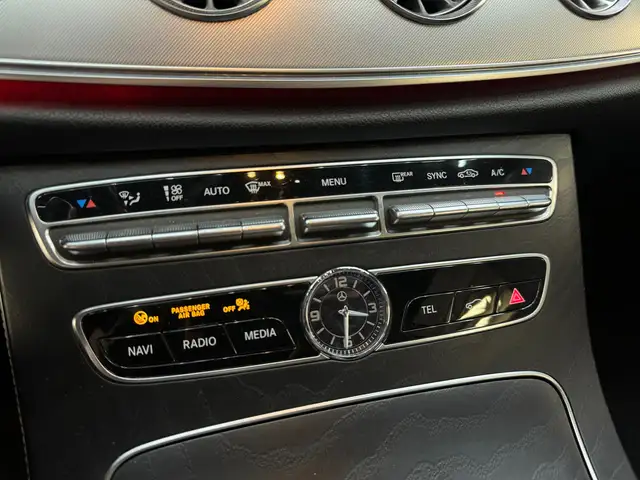 Mercedes-Benz E-Class view 21