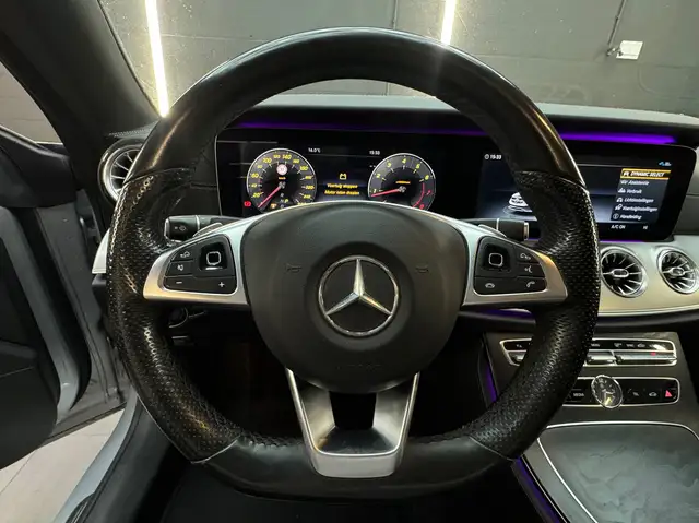 Mercedes-Benz E-Class view 13