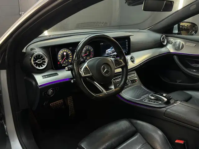 Mercedes-Benz E-Class view 4