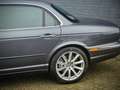 Jaguar XJ 4.2 V8 Super LWB / DEALER OND. / NL-AUTO / SUPER N Grau - thumbnail 9