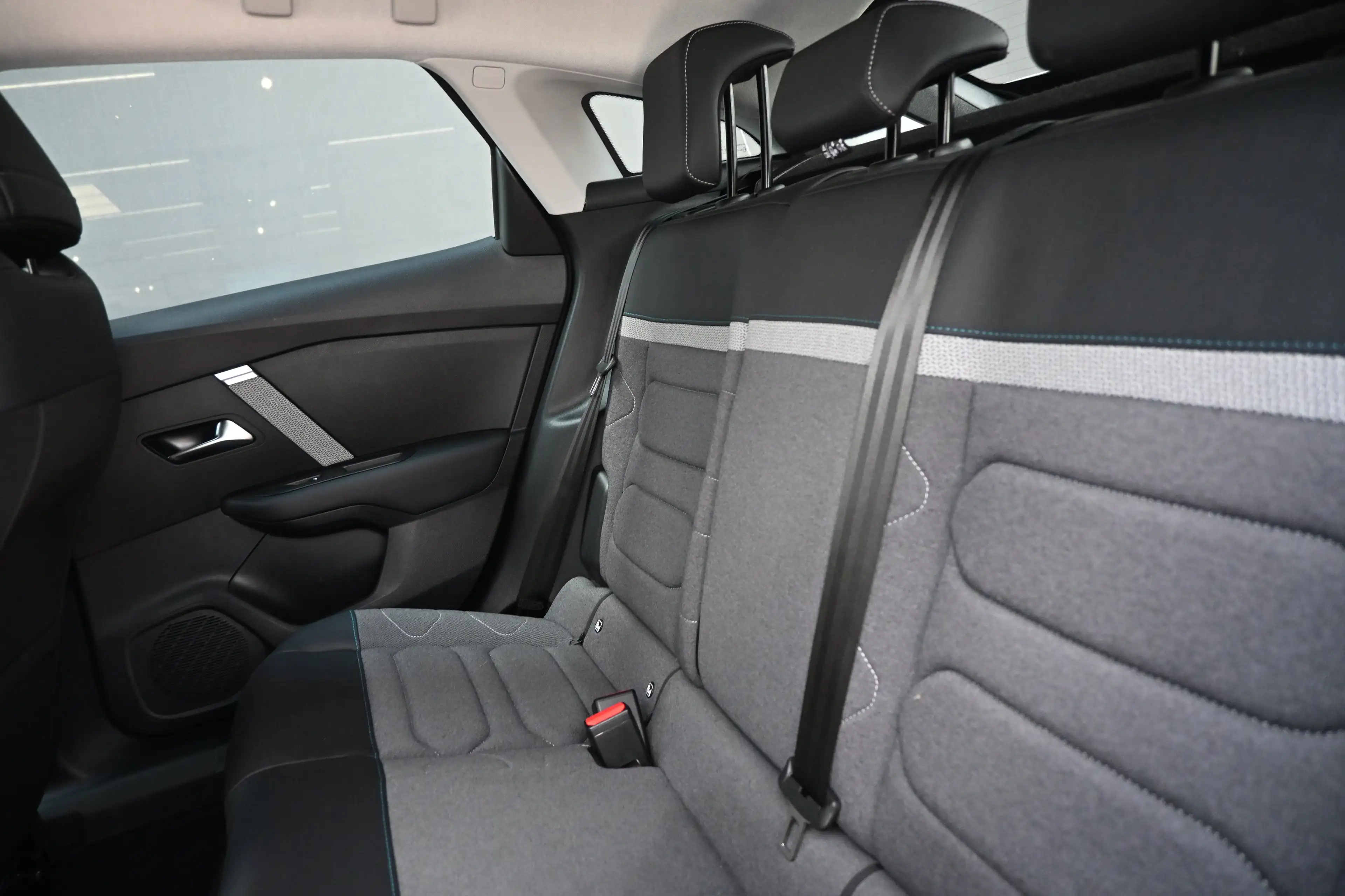 Citroen E-C4 Electric You 50 kWh 3 Fase | Navigatie by App | Achteruitri — photo 11
