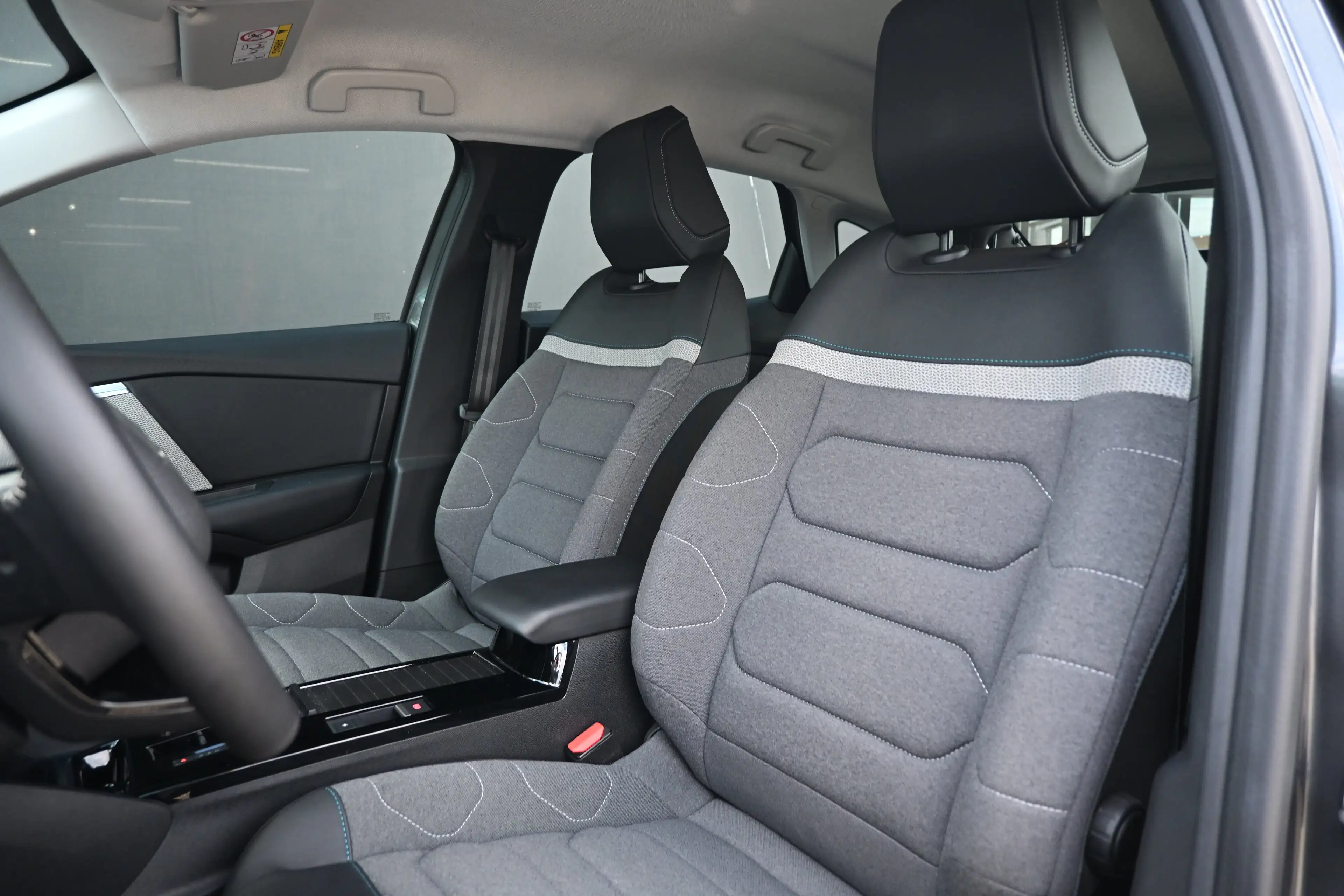 Citroen E-C4 Electric You 50 kWh 3 Fase | Navigatie by App | Achteruitri — photo 7