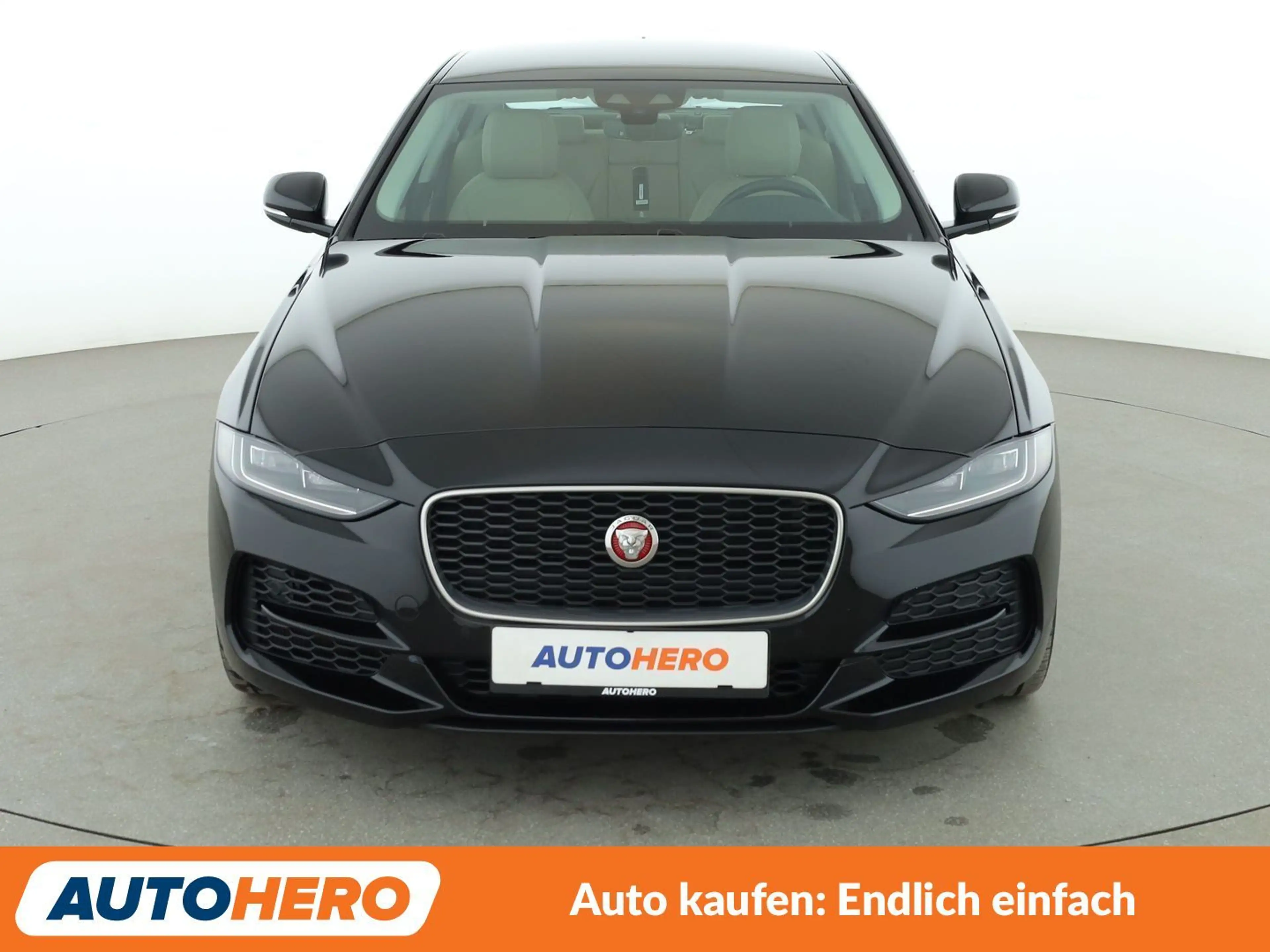 Jaguar XE 25t S Aut*LED*TEMPO*CAM*PDC*KLIMA* — photo 9