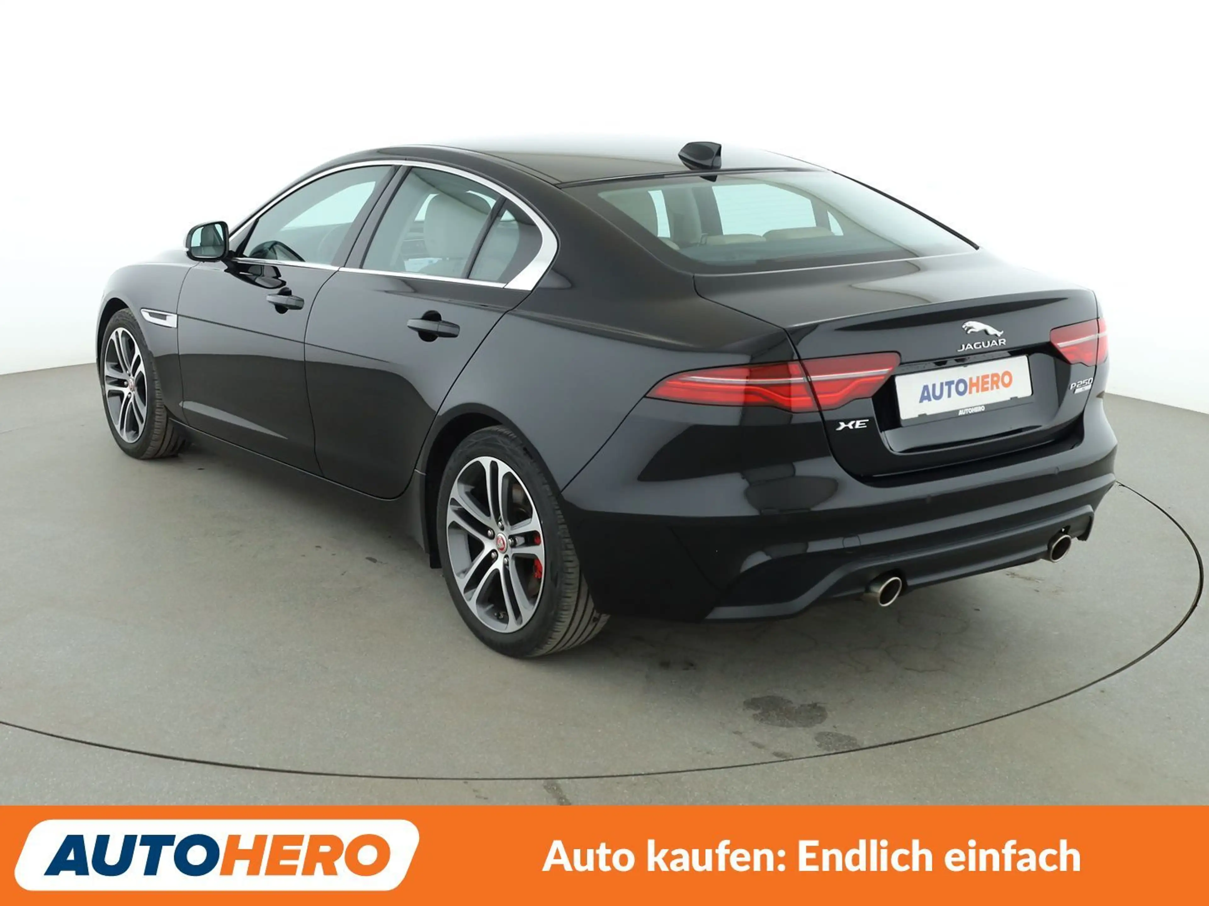 Jaguar XE 25t S Aut*LED*TEMPO*CAM*PDC*KLIMA* — photo 4