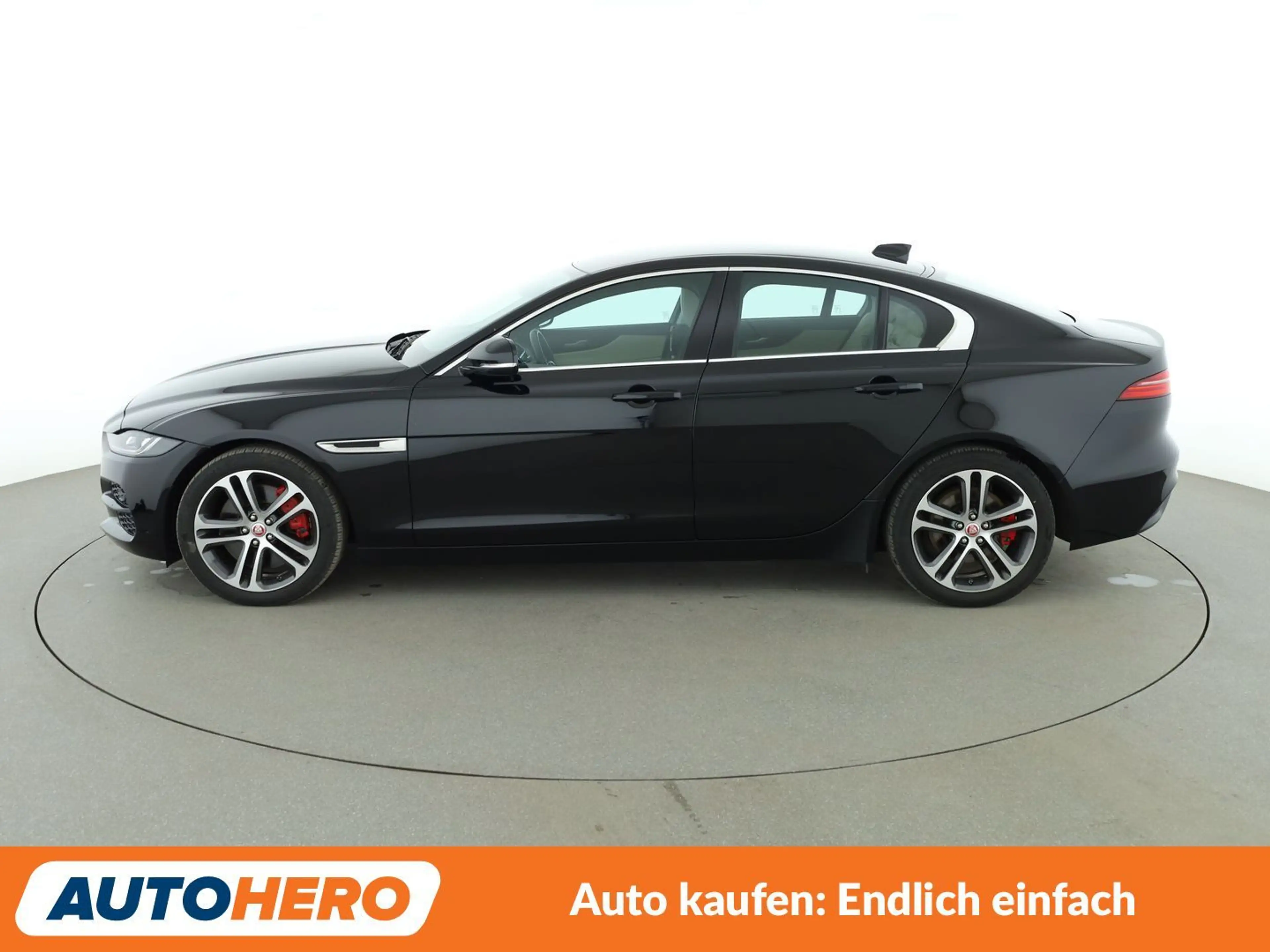 Jaguar XE 25t S Aut*LED*TEMPO*CAM*PDC*KLIMA* — photo 3