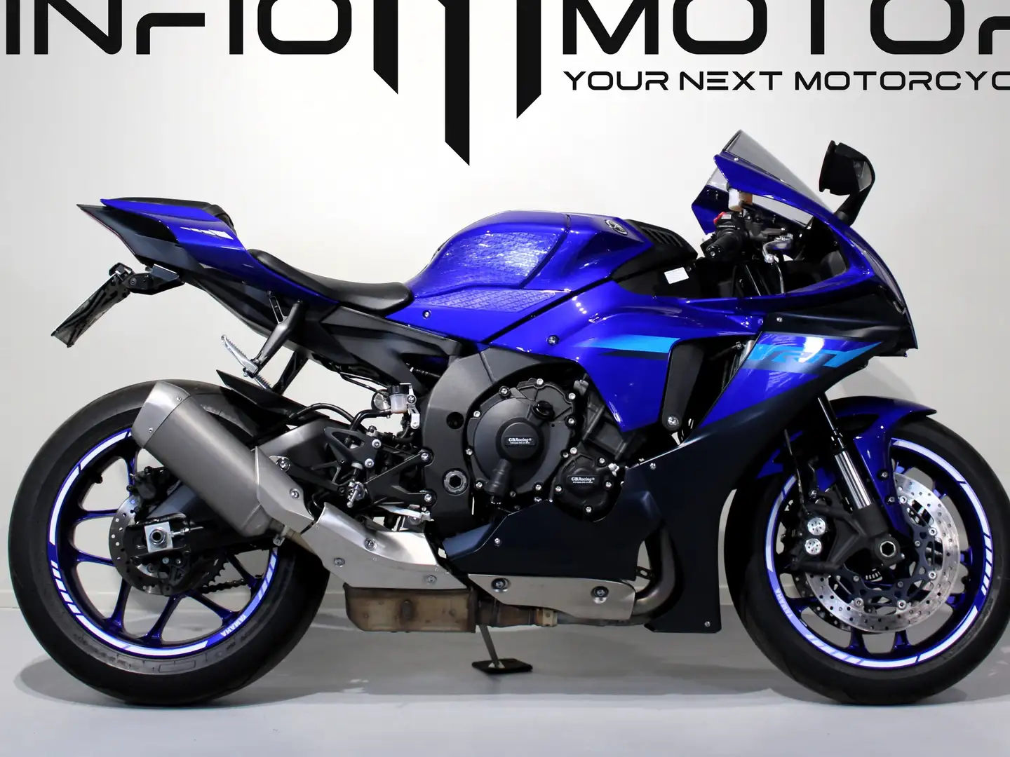 Yamaha YZF-R1 - 1