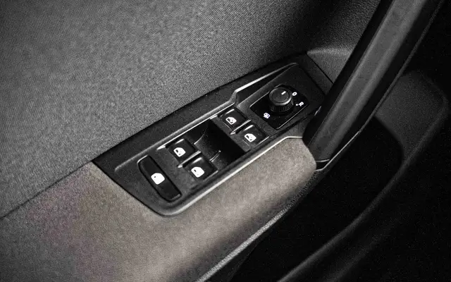 Volkswagen Tiguan view 25
