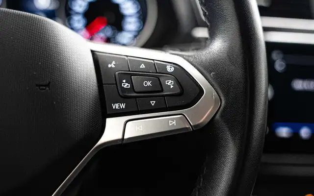 Volkswagen Tiguan view 13