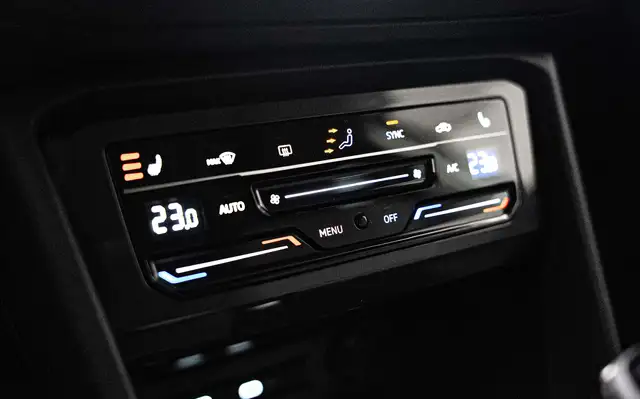 Volkswagen Tiguan view 18