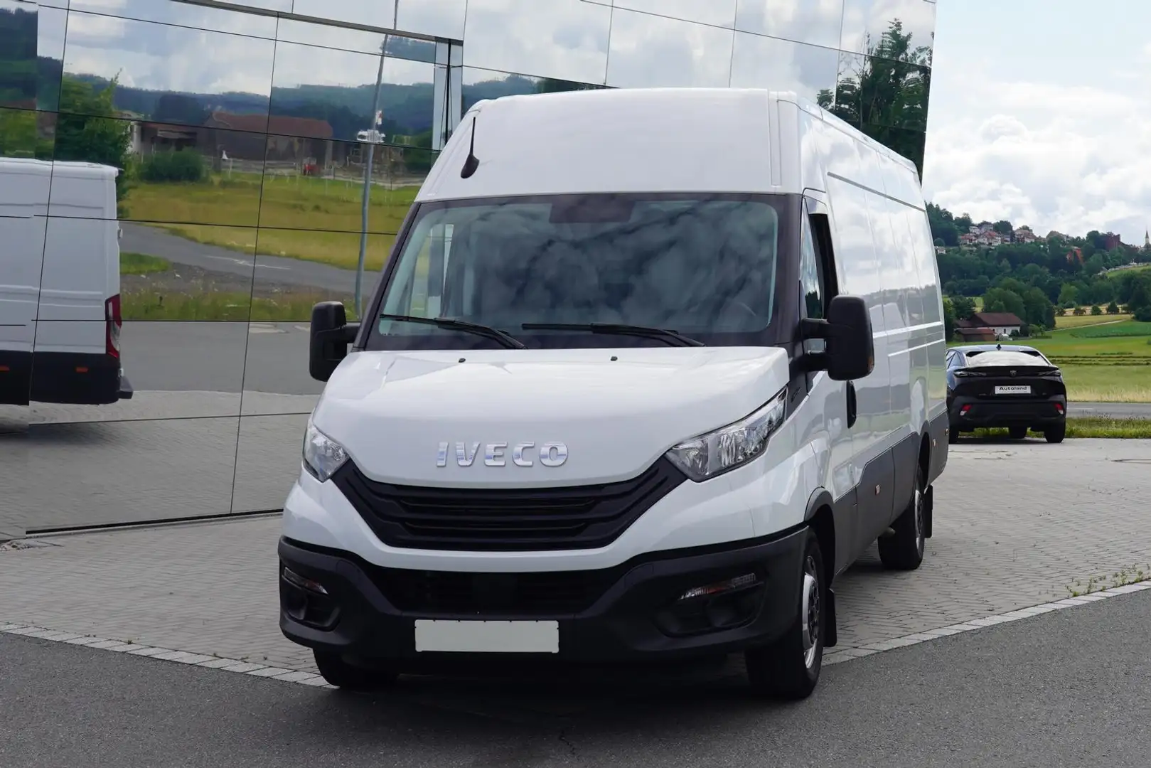 Iveco Daily 35S16V 4100L H2 2.3L 156 PS Klimaautomatik Wit - 1