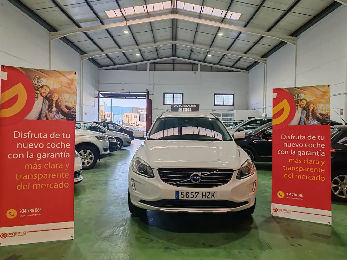 Volvo XC60 D3 R-Design Momentum 136 Blanc - 1