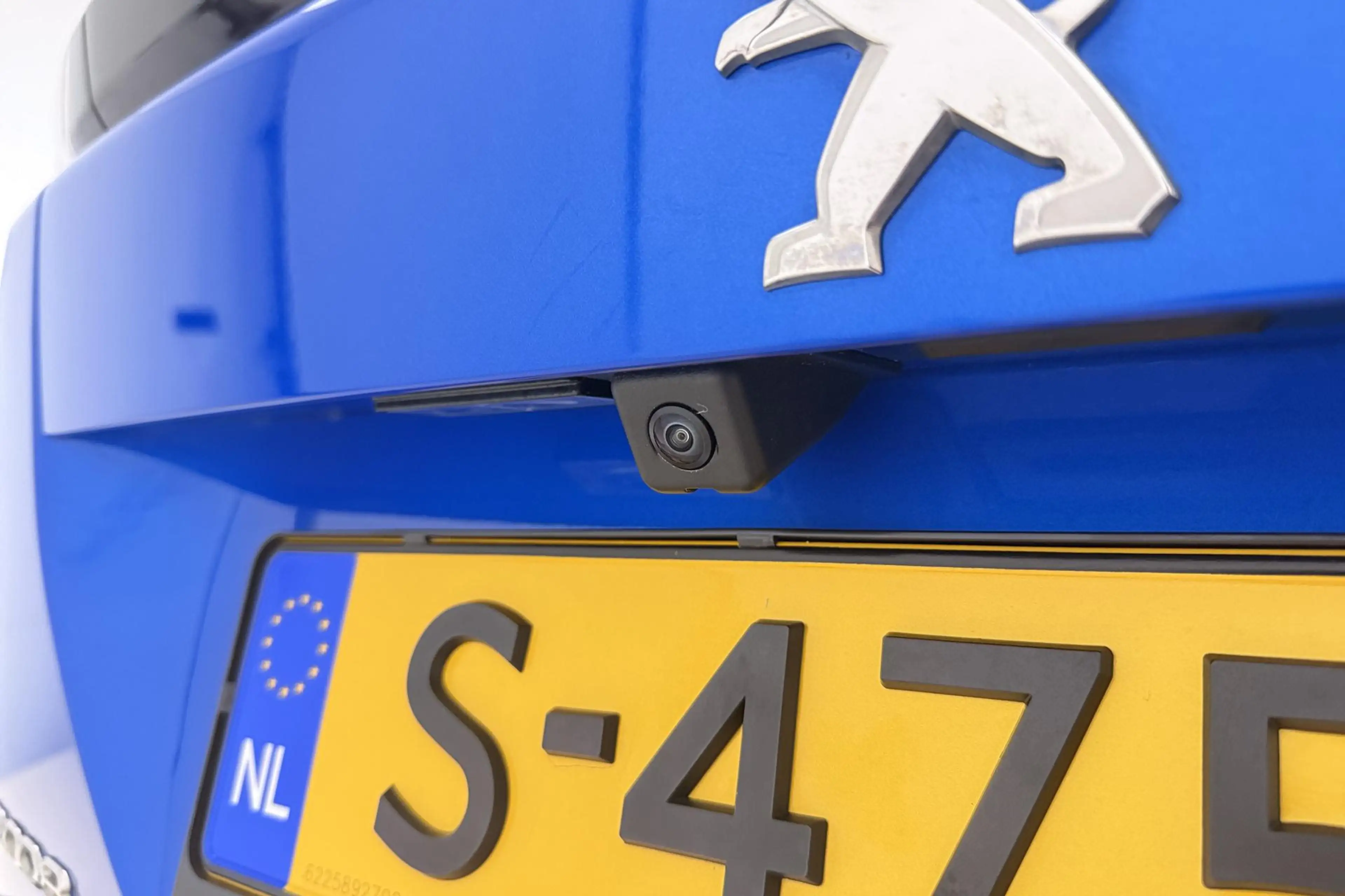 Peugeot e-2008 EV Allure Pack 50 kWh | Achteruitrijcamera | Licht — photo 7