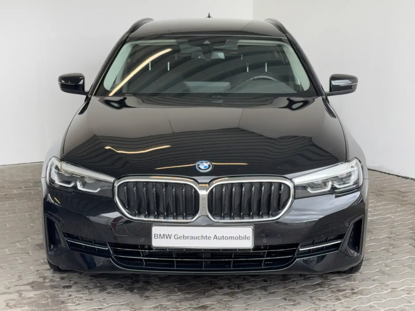 BMW 530 e Tour. LiveCock.AHK.Keyl.ParkAss.SHZ.DAB.Tel Schwarz - 1