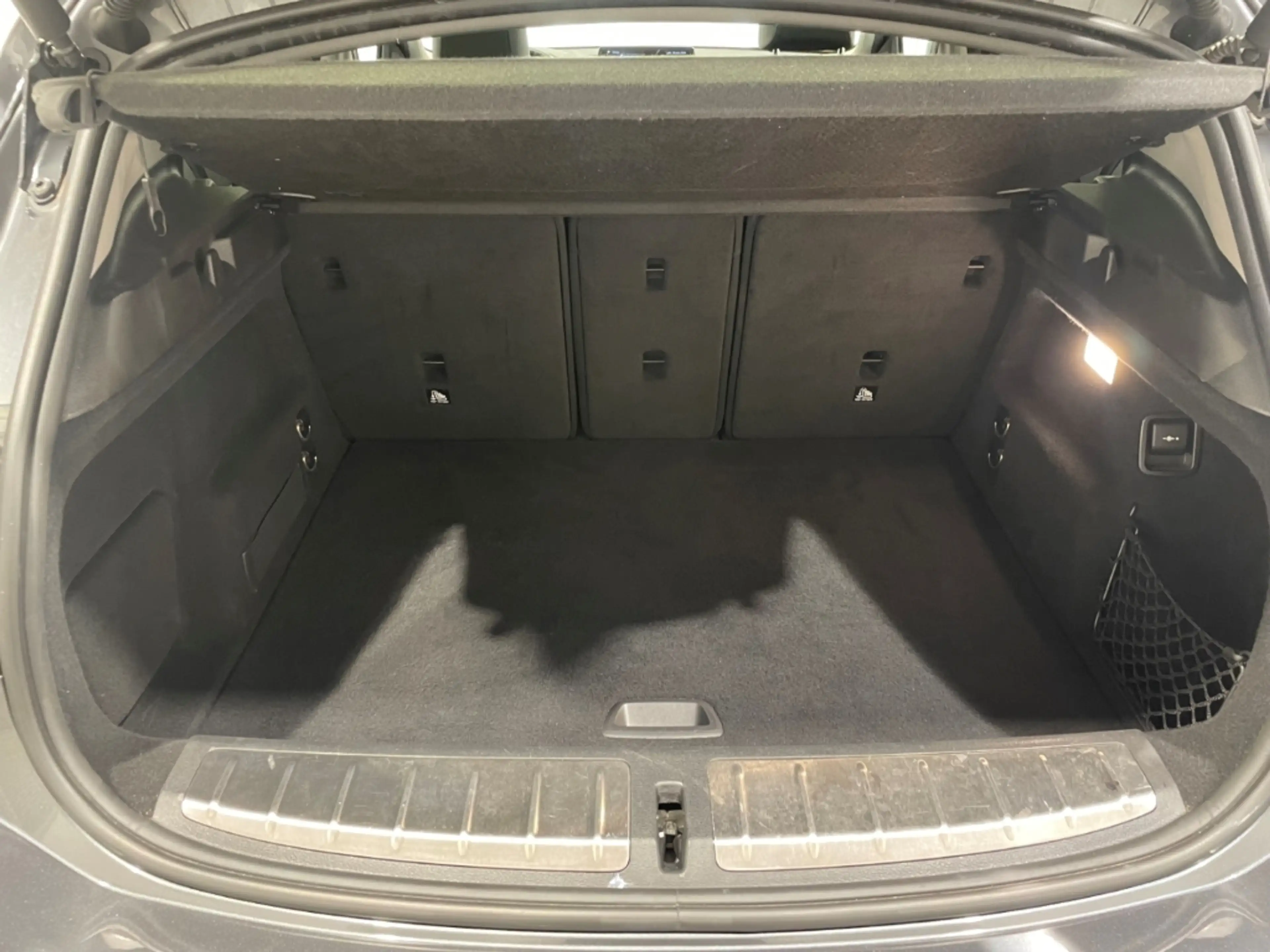 BMW X2 sDrive 20d Advantage Automatik EU6d Leder LED ACC — photo 7
